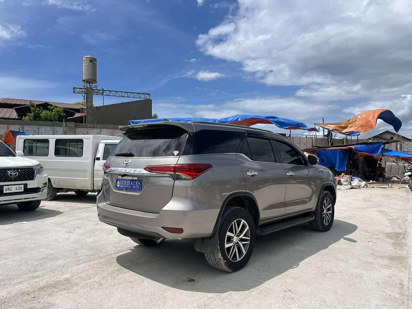 2016 TOYOTA FORTUNER 2.4L V 4X2 AUTOMATIC TRANSMISSION Gold Aces Car Display Center