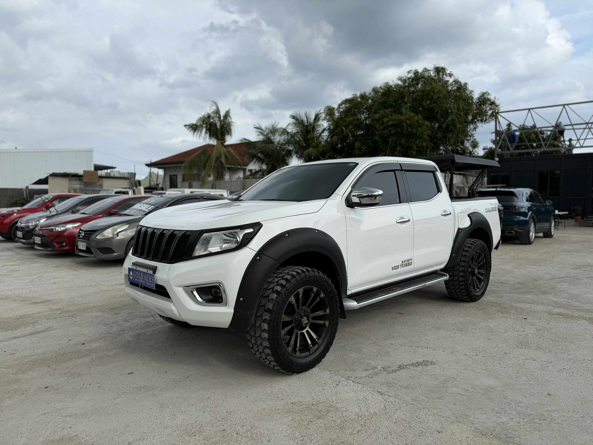 2018 NISSAN NAVARA 2.5L 4X2 EL MANUAL TRANSMISSION Gold Aces Car Display Center