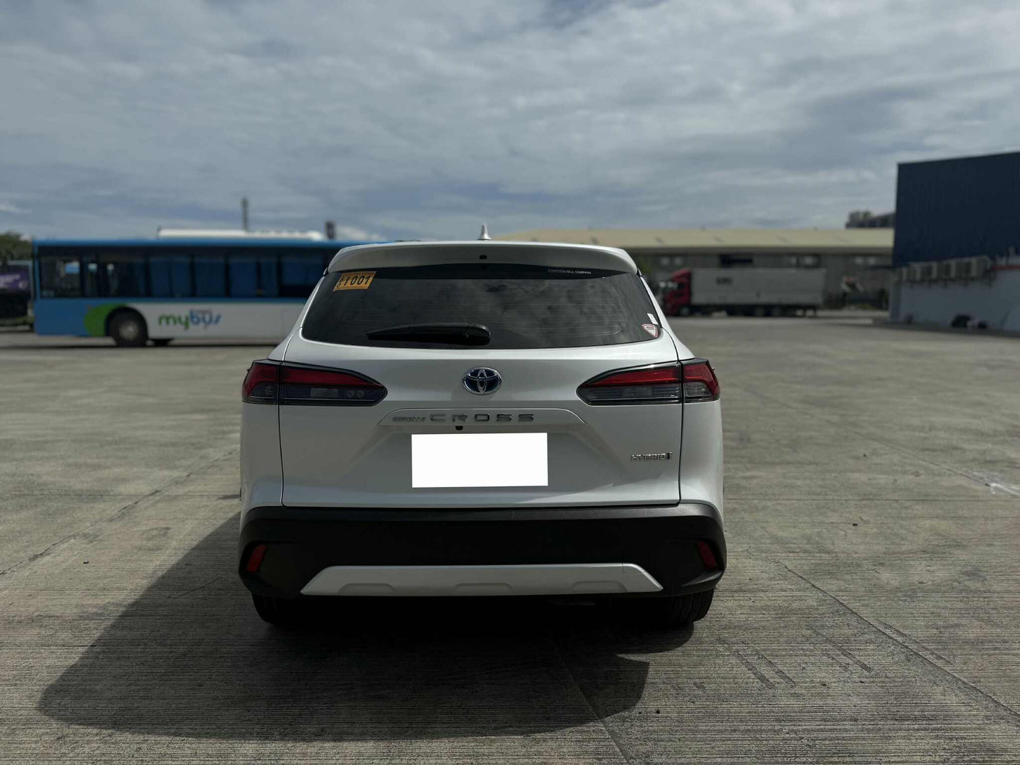 2021 TOYOTA COROLLA CROSS 1.8L HYBRID AUTOMATIC TRANSMISSION (10T KMS ONLY!) Gold Aces Car Display Center
