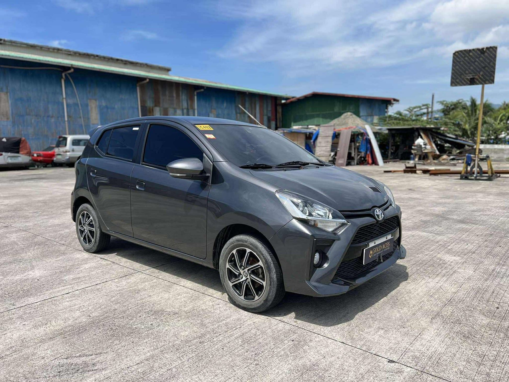 2022 ACQ TOYOTA WIGO G 1.0L MANUAL TRANSMISSION (8T KMS ONLY!) Gold Aces Car Display Center