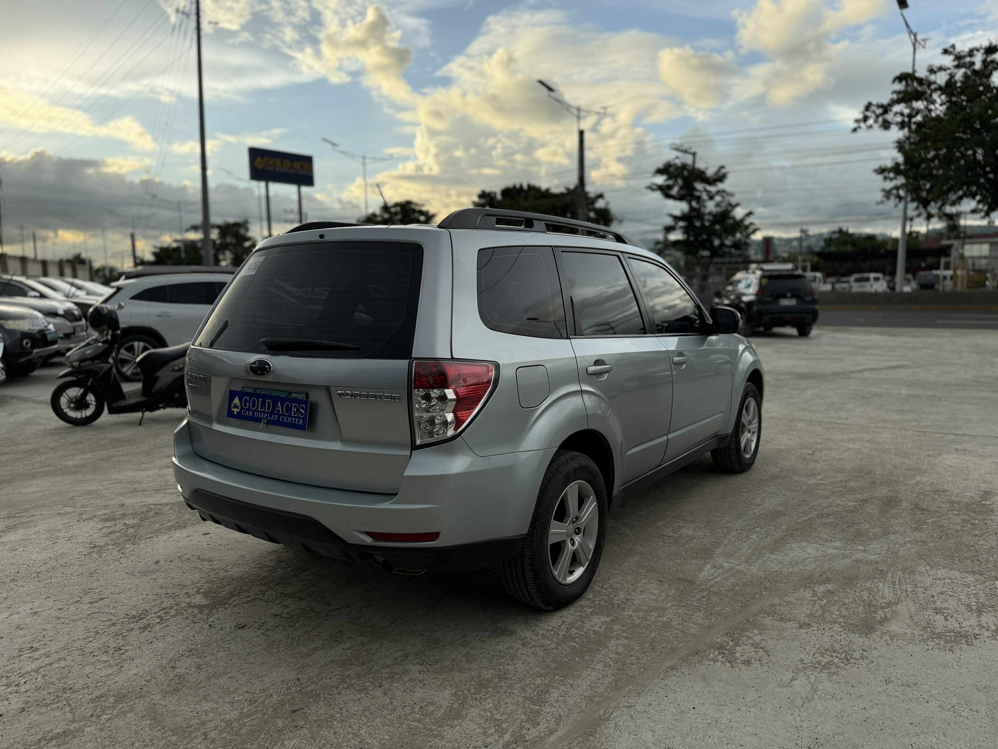2012 SUBARU FORESTER 2.4L GAS AUTOMATIC TRANSMISSION Gold Aces Car Display Center