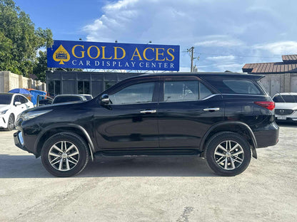2018 TOYOTA FORTUNER 2.4L V 4X2 AUTOMATIC TRANSMISSION Gold Aces Car Display Center