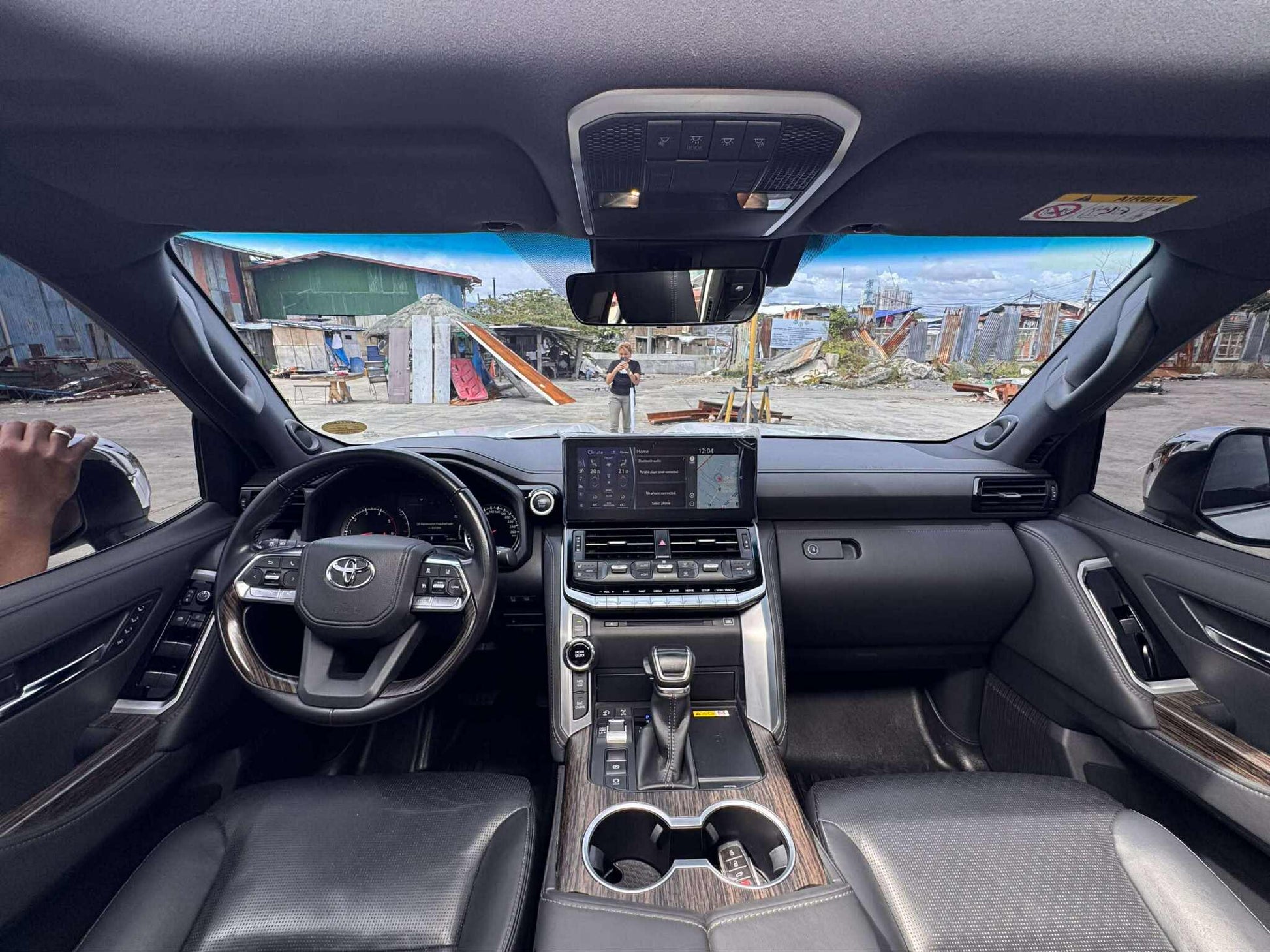 2022 TOYOTA LC300 3.3L 4X4 AUTOMATIC TRANSMISSION Gold Aces Car Display Center