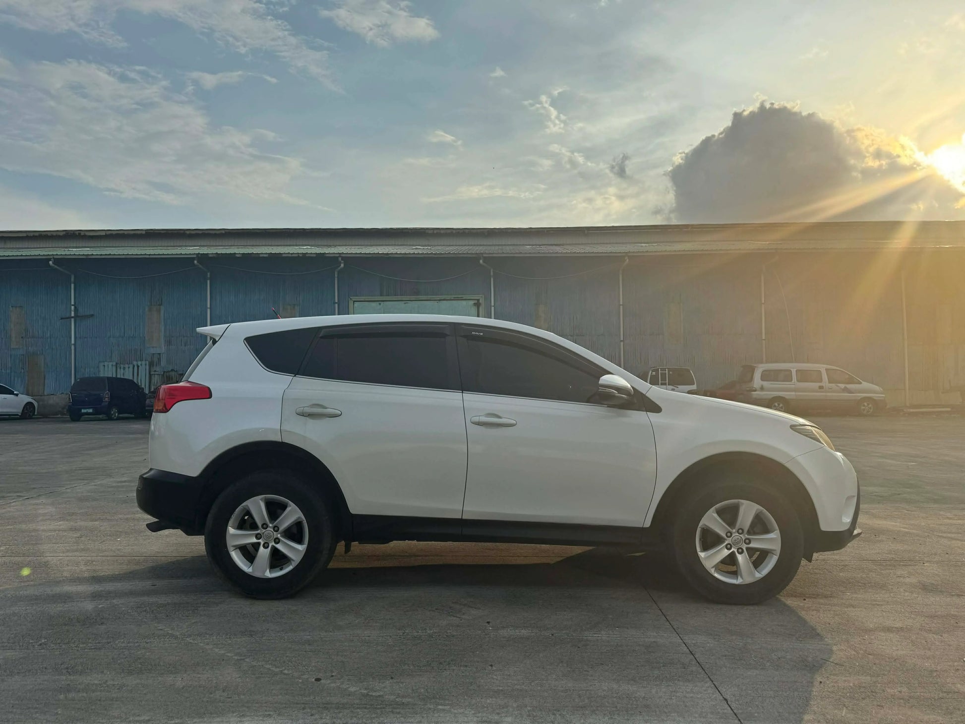 2014 TOYOTA RAV 4 2.5L GAS AUTOMATIC TRANSMISSION Gold Aces Car Display Center