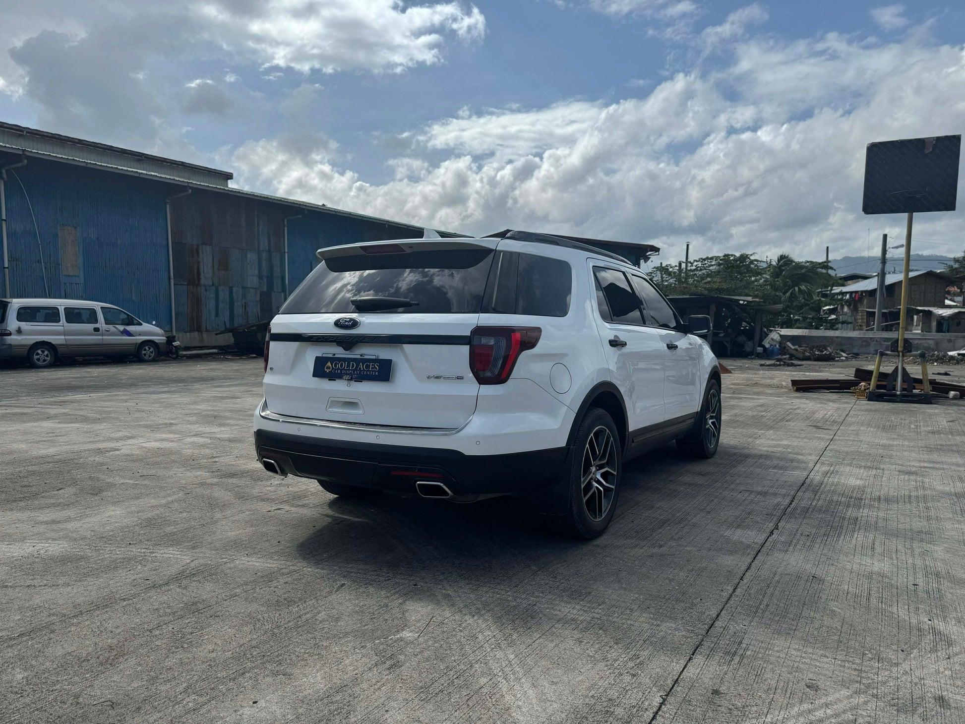 2016 FORD EXPLORER LIMITED 3.5L AUTOMATIC TRANSMISSION Gold Aces Car Display Center