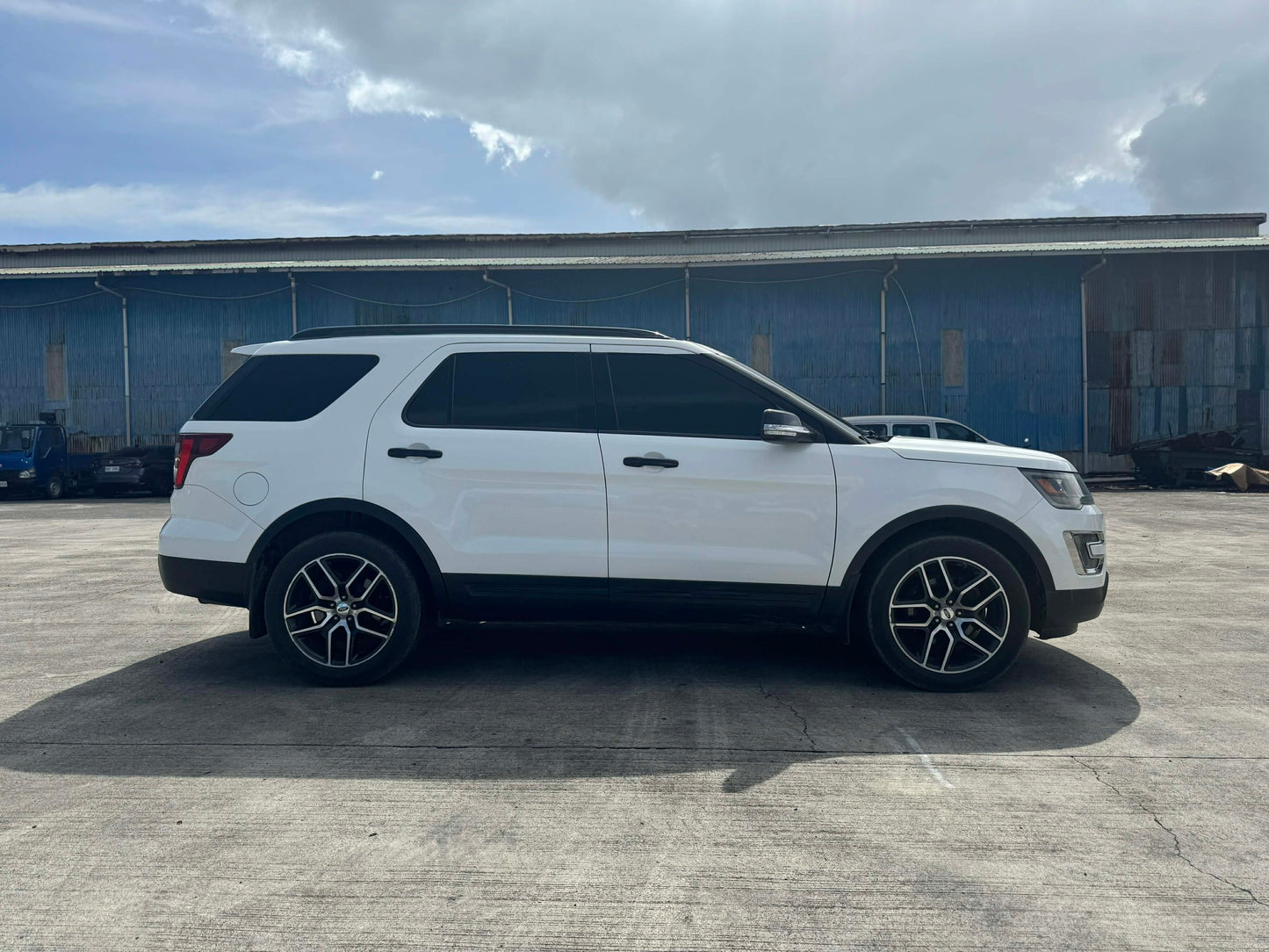 2016 FORD EXPLORER LIMITED 3.5L AUTOMATIC TRANSMISSION Gold Aces Car Display Center