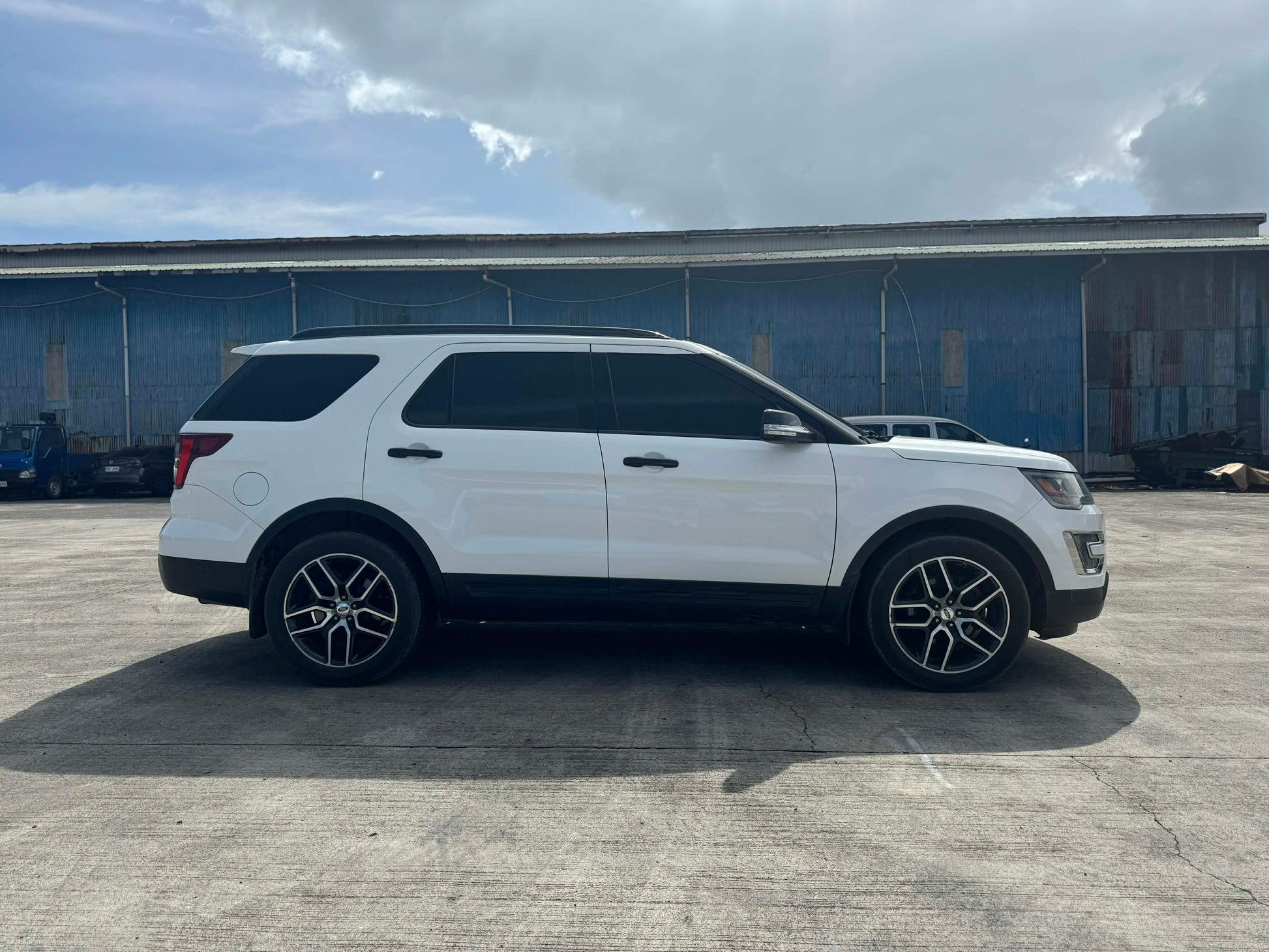 2016 FORD EXPLORER LIMITED 3.5L AUTOMATIC TRANSMISSION Gold Aces Car Display Center