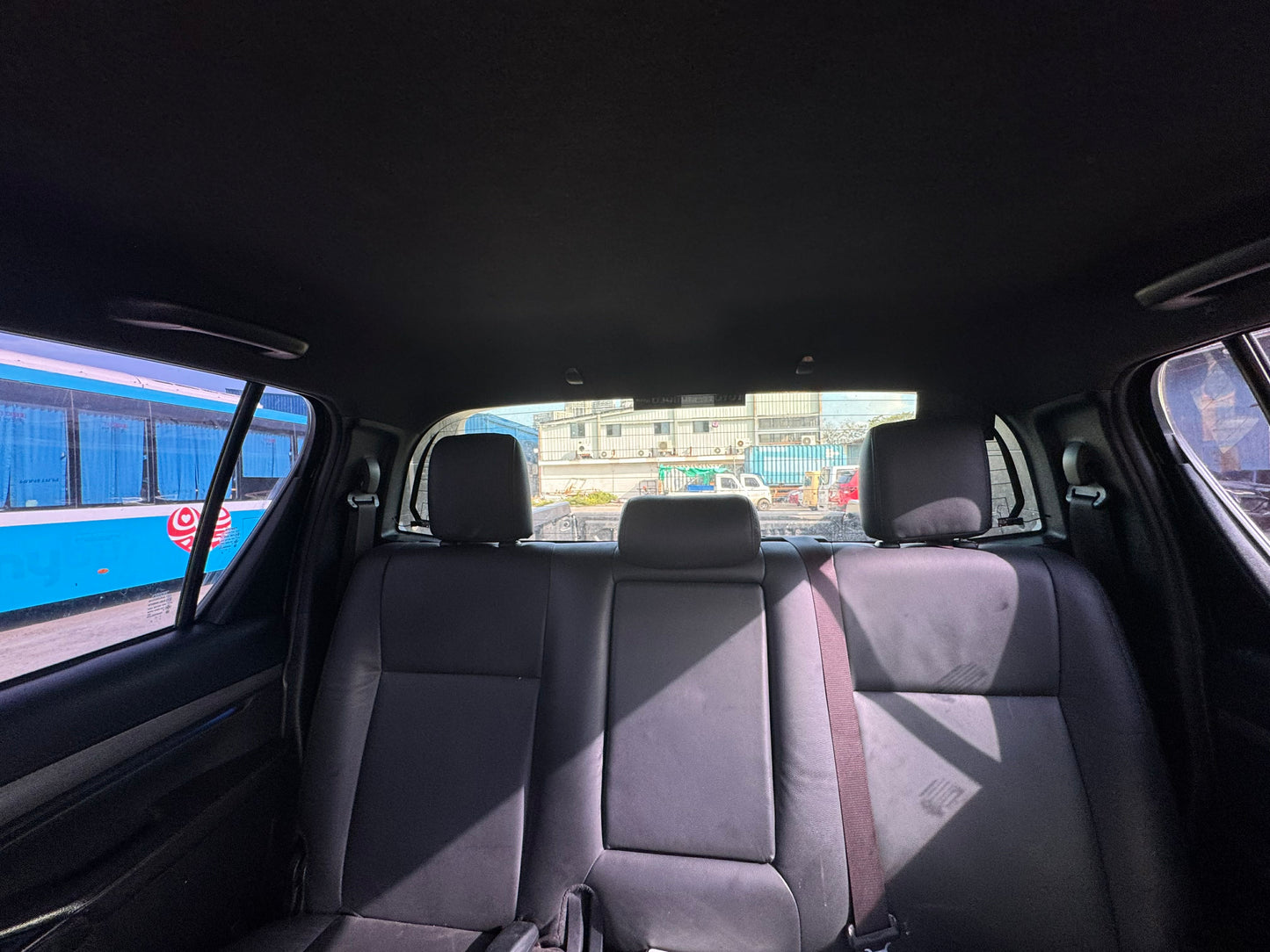 2023 TOYOTA HILUX 2.4L 4X2 CONQUEST AUTOMATIC TRANSMISSION Gold Aces Car Display Center