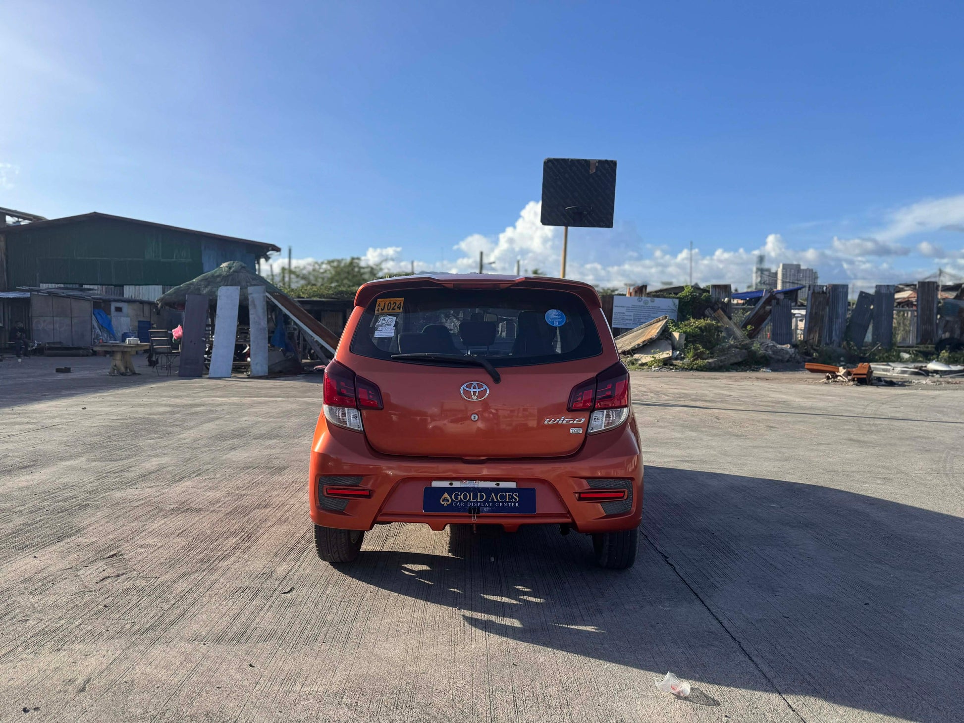 2018 TOYOTA WIGO G 1.0L AUTOMATIC TRANSMISSION Gold Aces Car Display Center