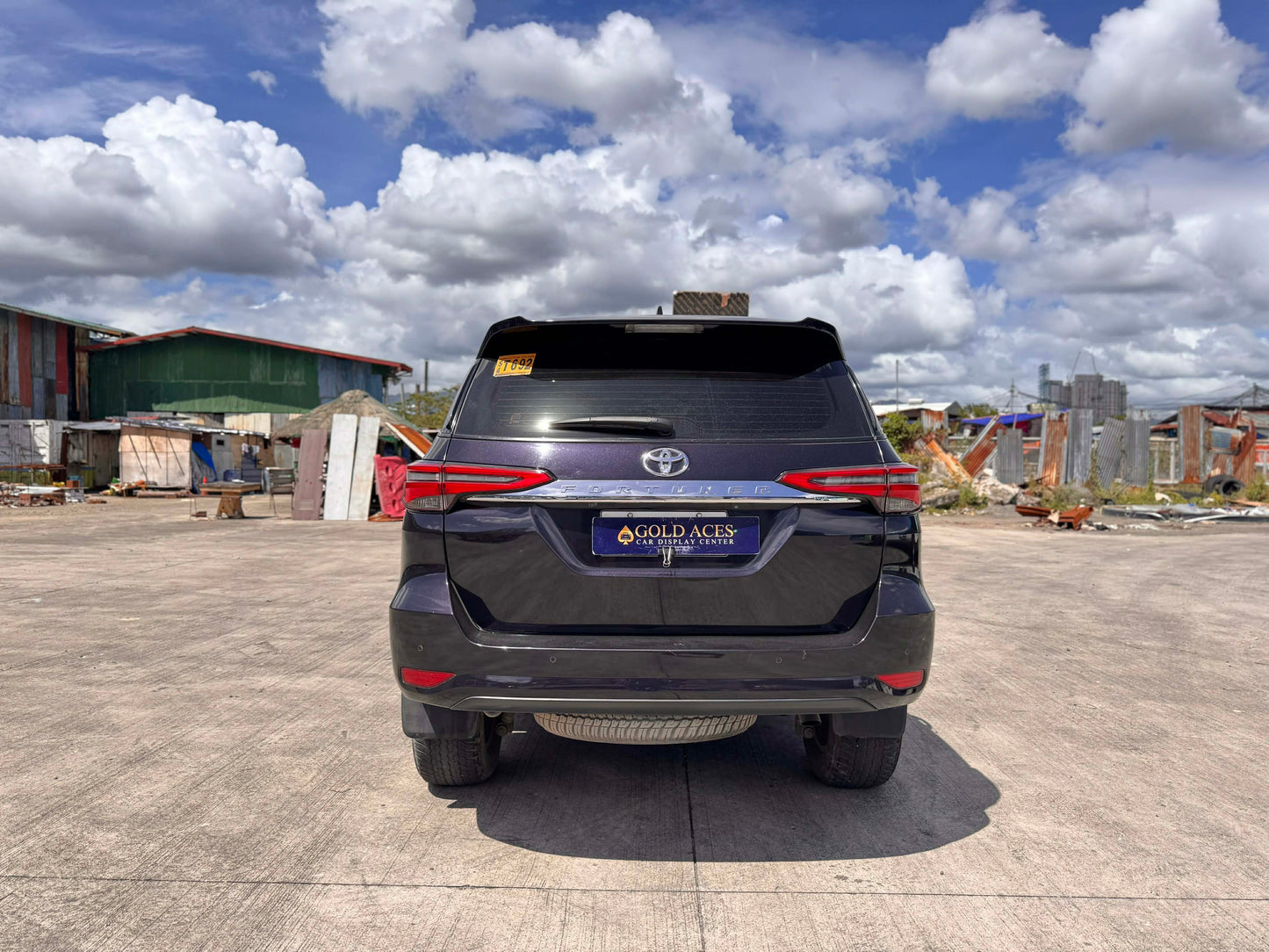 2022 TOYOTA FORTUNER 2.4L V 4X2 AUTOMATIC TRANSMISSION Gold Aces Car Display Center