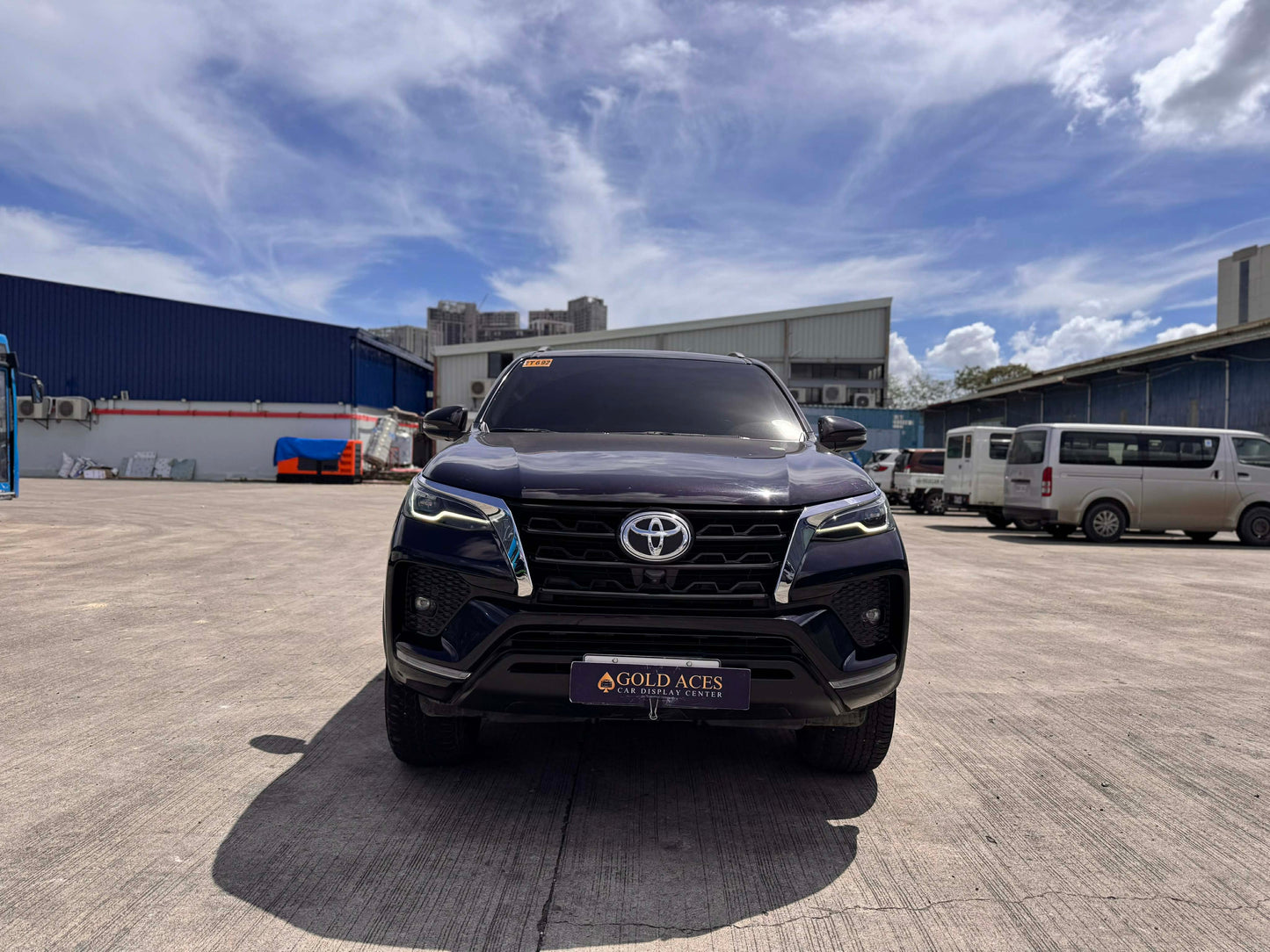 2022 TOYOTA FORTUNER 2.4L V 4X2 AUTOMATIC TRANSMISSION Gold Aces Car Display Center