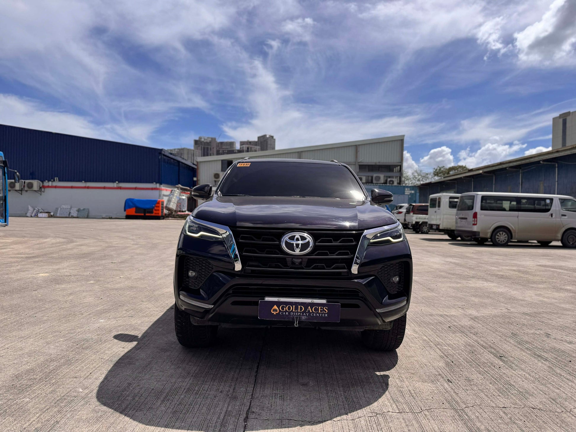 2022 TOYOTA FORTUNER 2.4L V 4X2 AUTOMATIC TRANSMISSION Gold Aces Car Display Center