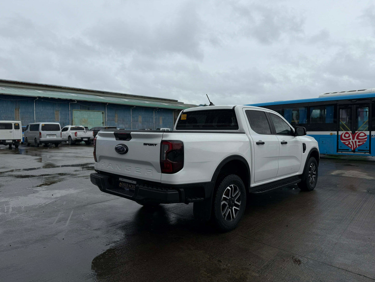 2025 FORD RANGER SPORT 2.0L TURBO DSL 4X4 AUTOMATIC TRANSMISSION Gold Aces Car Display Center