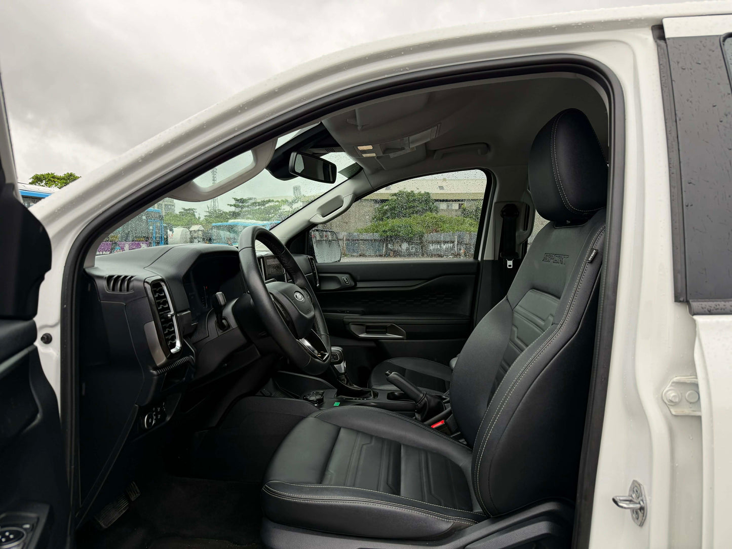 2025 FORD RANGER SPORT 2.0L TURBO DSL 4X4 AUTOMATIC TRANSMISSION Gold Aces Car Display Center