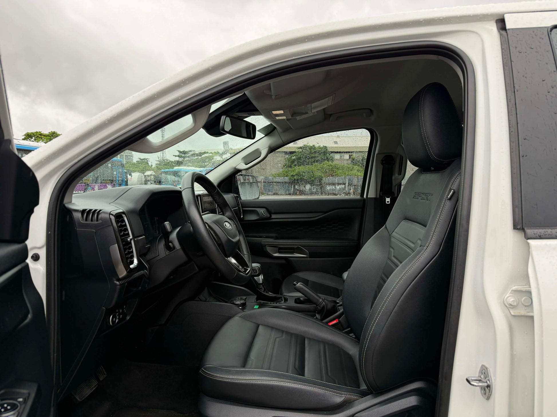 2025 FORD RANGER SPORT 2.0L TURBO DSL 4X4 AUTOMATIC TRANSMISSION Gold Aces Car Display Center