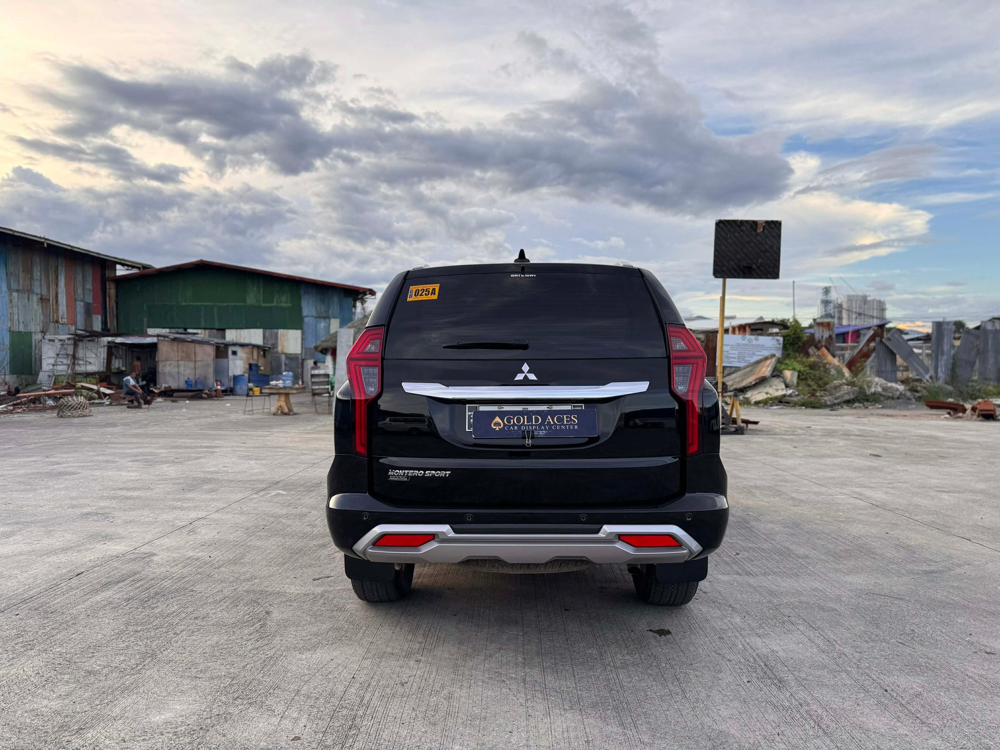 2025 MITSUBISHI MONTERO SPORTS GLS 2.4L DSL AUTOMATIC TRANSMISSION (15T KMS ONLY!) MITSUBISHI