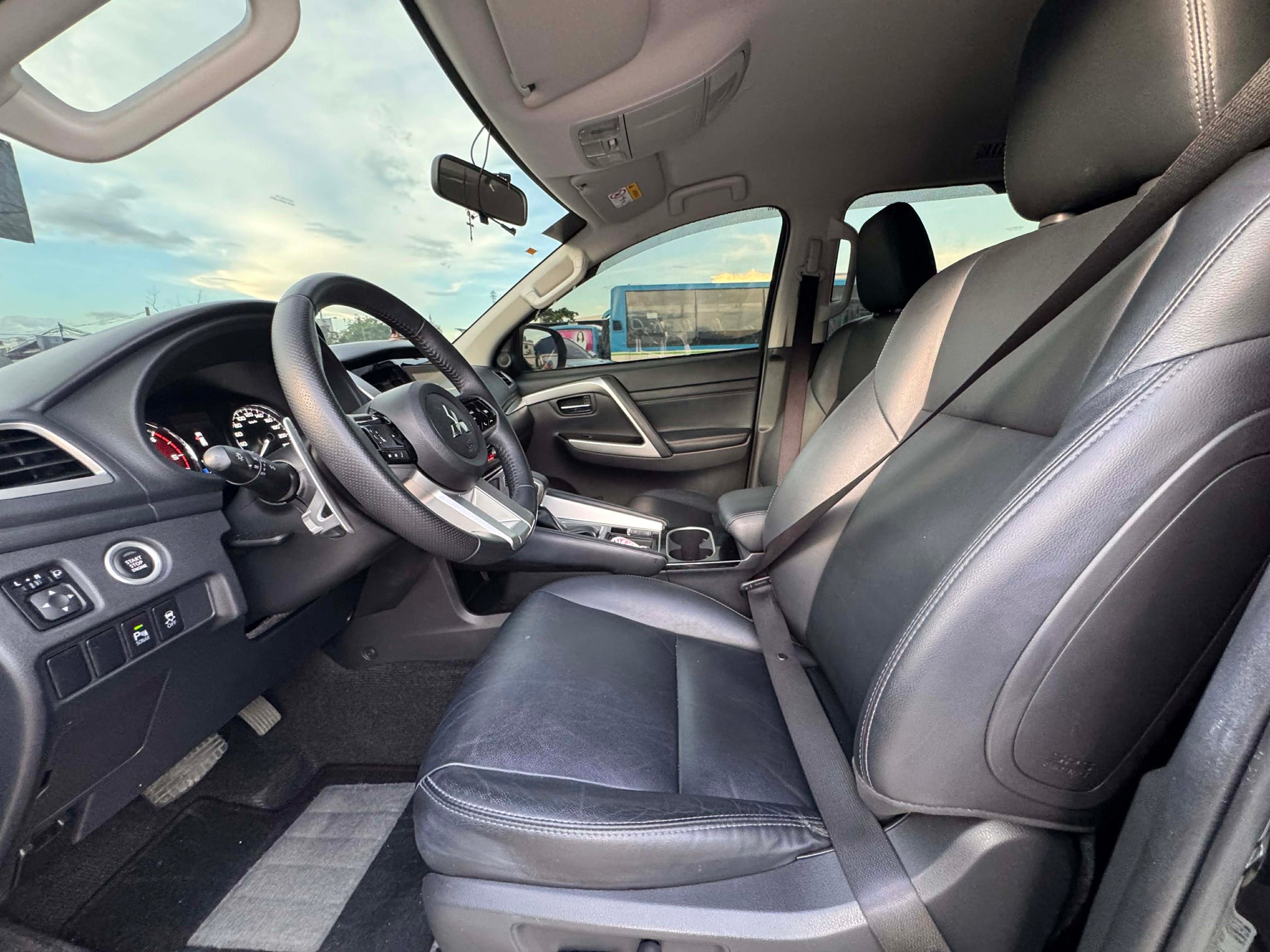 2025 MITSUBISHI MONTERO SPORTS GLS 2.4L DSL AUTOMATIC TRANSMISSION (15T KMS ONLY!) MITSUBISHI