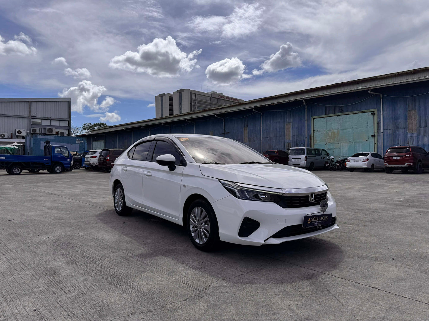 2025 HONDA CITY 1.5L S AUTOMATIC TRANSMISSION Gold Aces Car Display Center