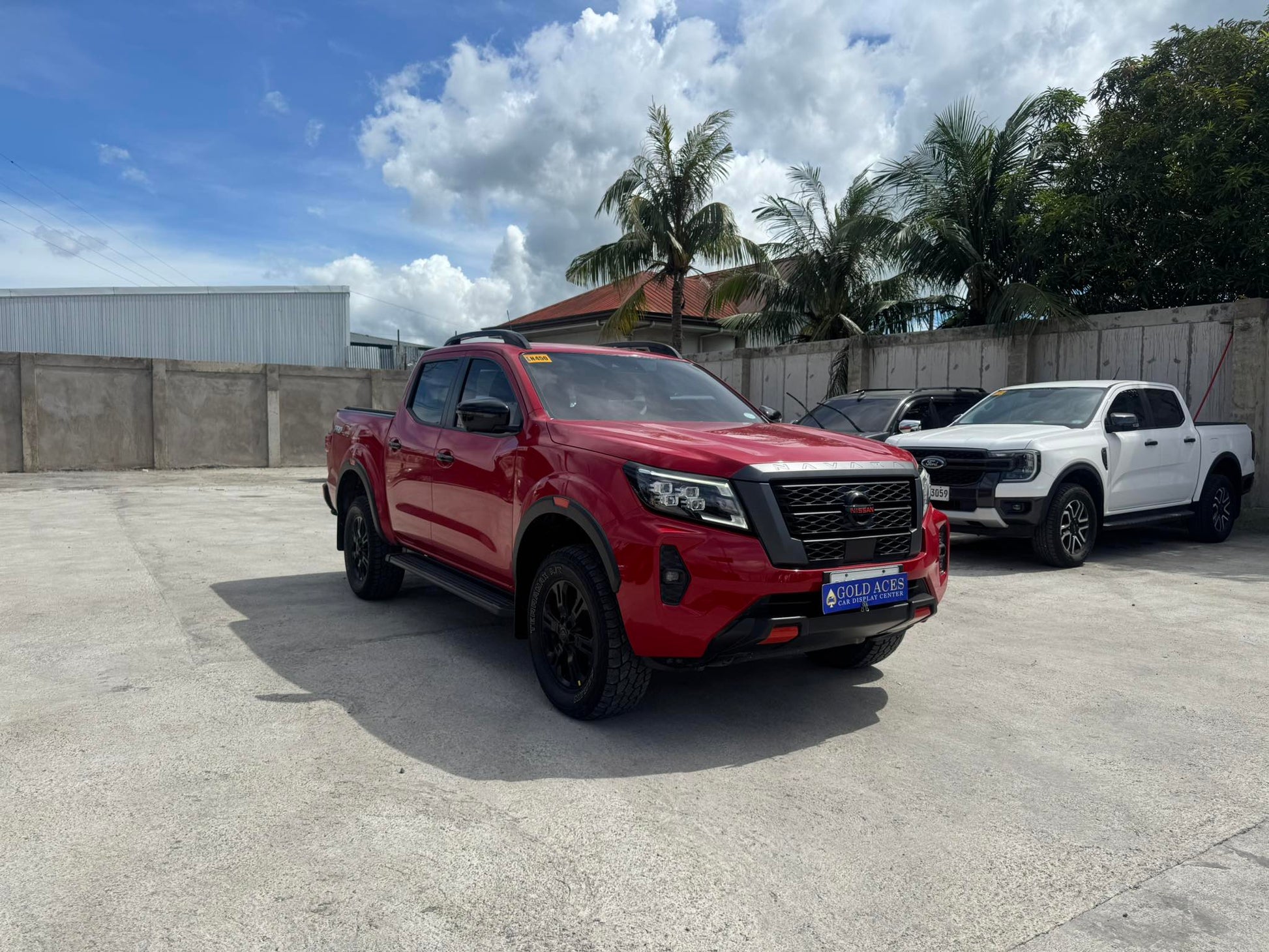 2024 NISSAN NAVARA 2.5L PRO4X AUTOMATIC TRANSMISSION (34TKMS ONLY!) Gold Aces Car Display Center