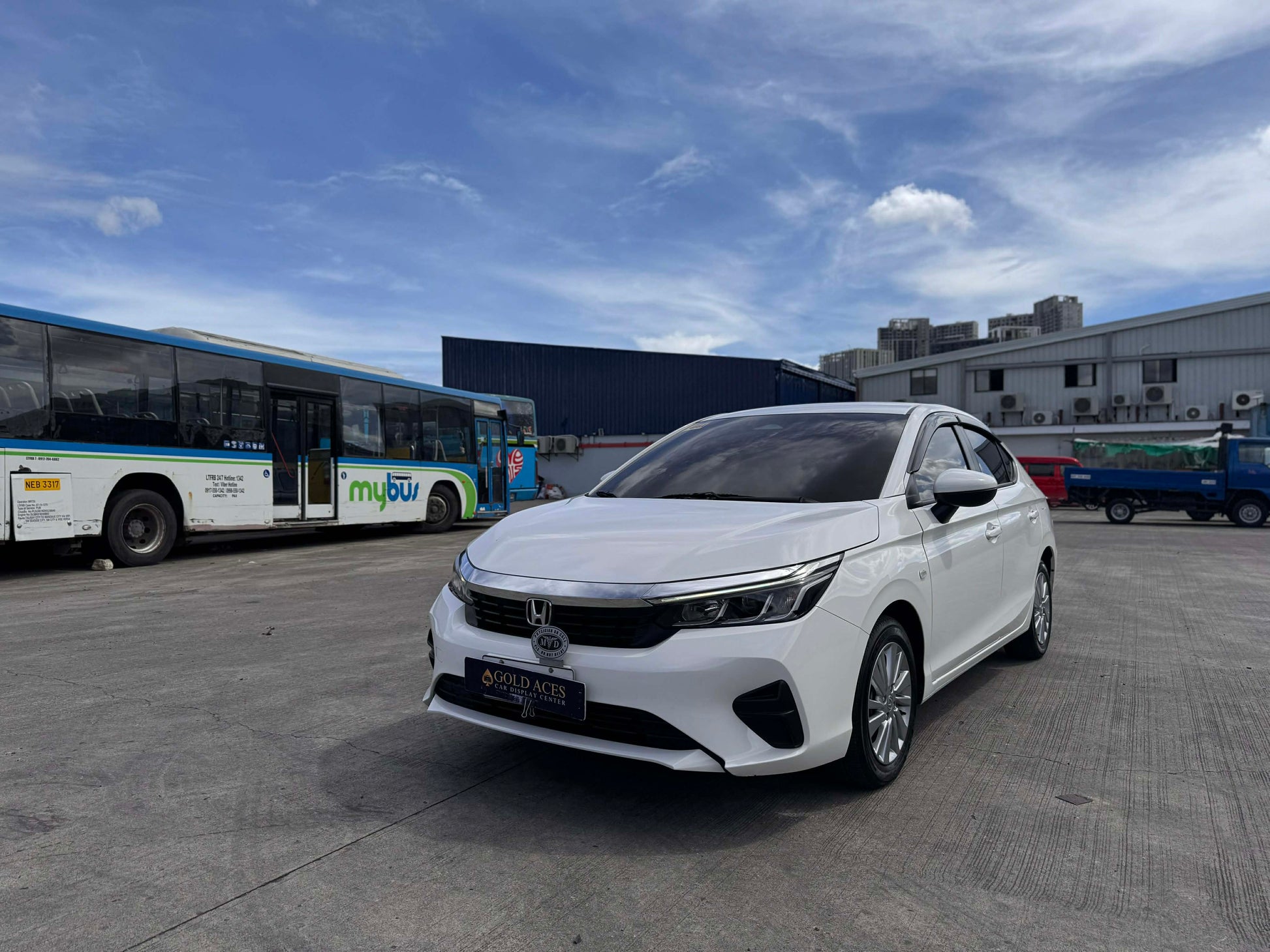 2025 HONDA CITY 1.5L S AUTOMATIC TRANSMISSION Gold Aces Car Display Center