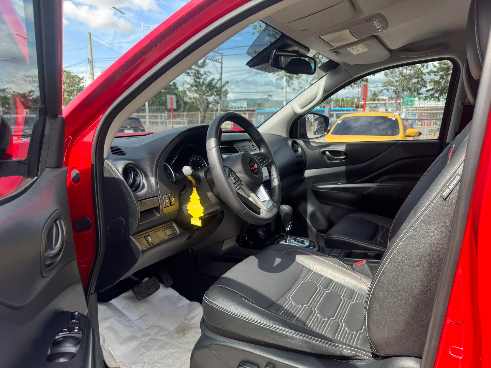 2024 NISSAN NAVARA 2.5L PRO4X AUTOMATIC TRANSMISSION (34TKMS ONLY!) Gold Aces Car Display Center