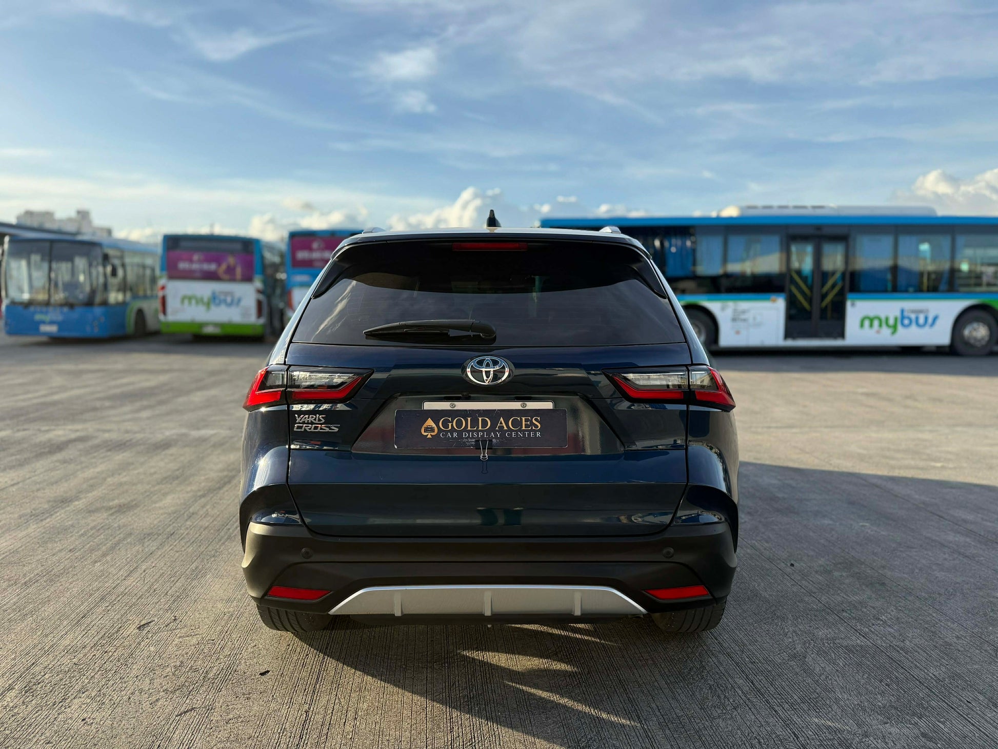 2023 TOYOTA YARIS CROSS 1.5L V AUTOMATIC TRANSMISSION Gold Aces Car Display Center