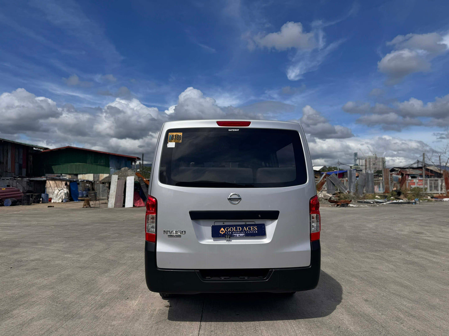 2017 NISSAN NV350 URVAN 2.5L MANUAL TRANSMISSION Gold Aces Car Display Center