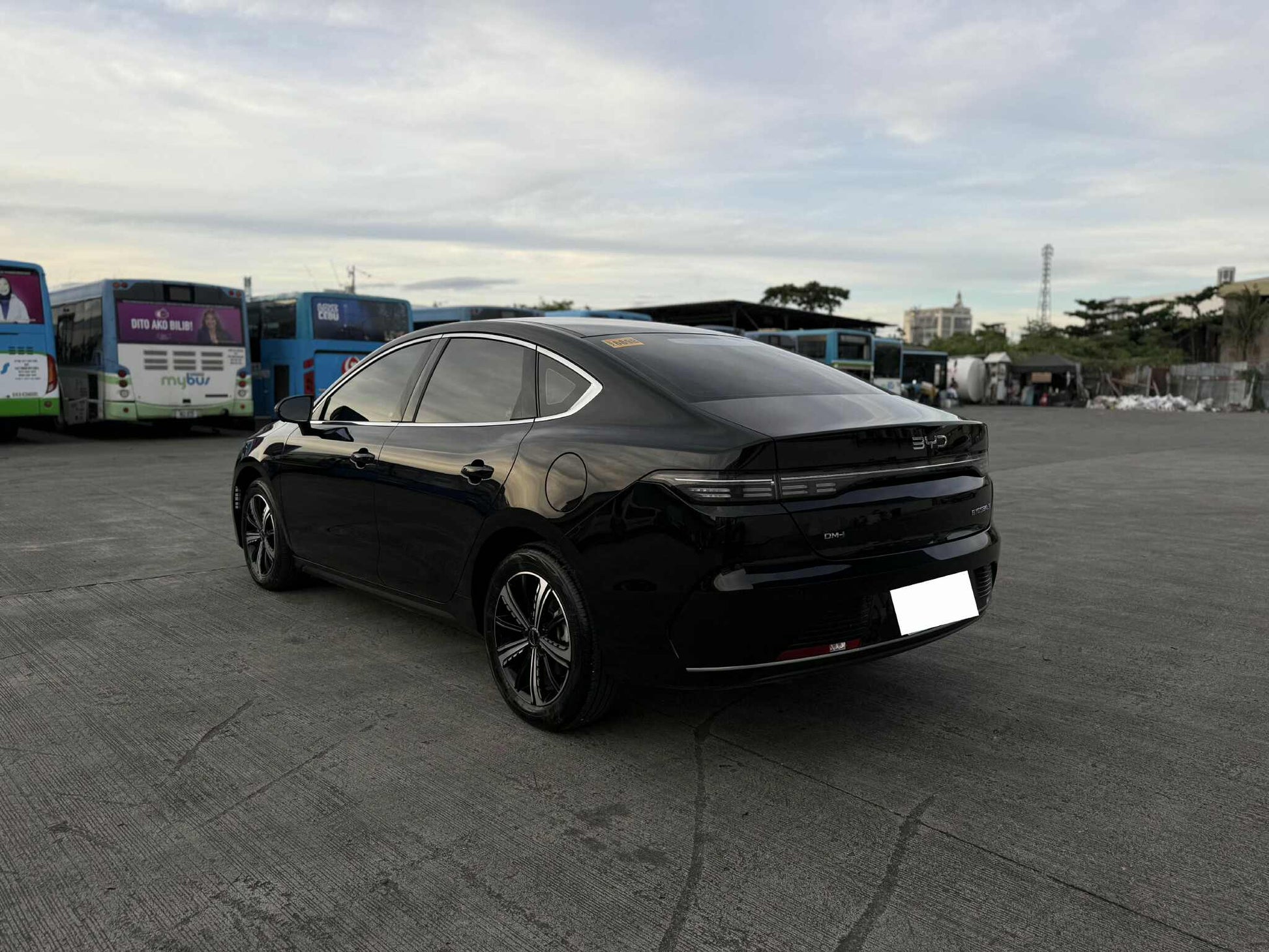 2025 BYD SEAL 5 DMI PREMIUM 1.5L AUTOMATIC TRANSMISSION BYD