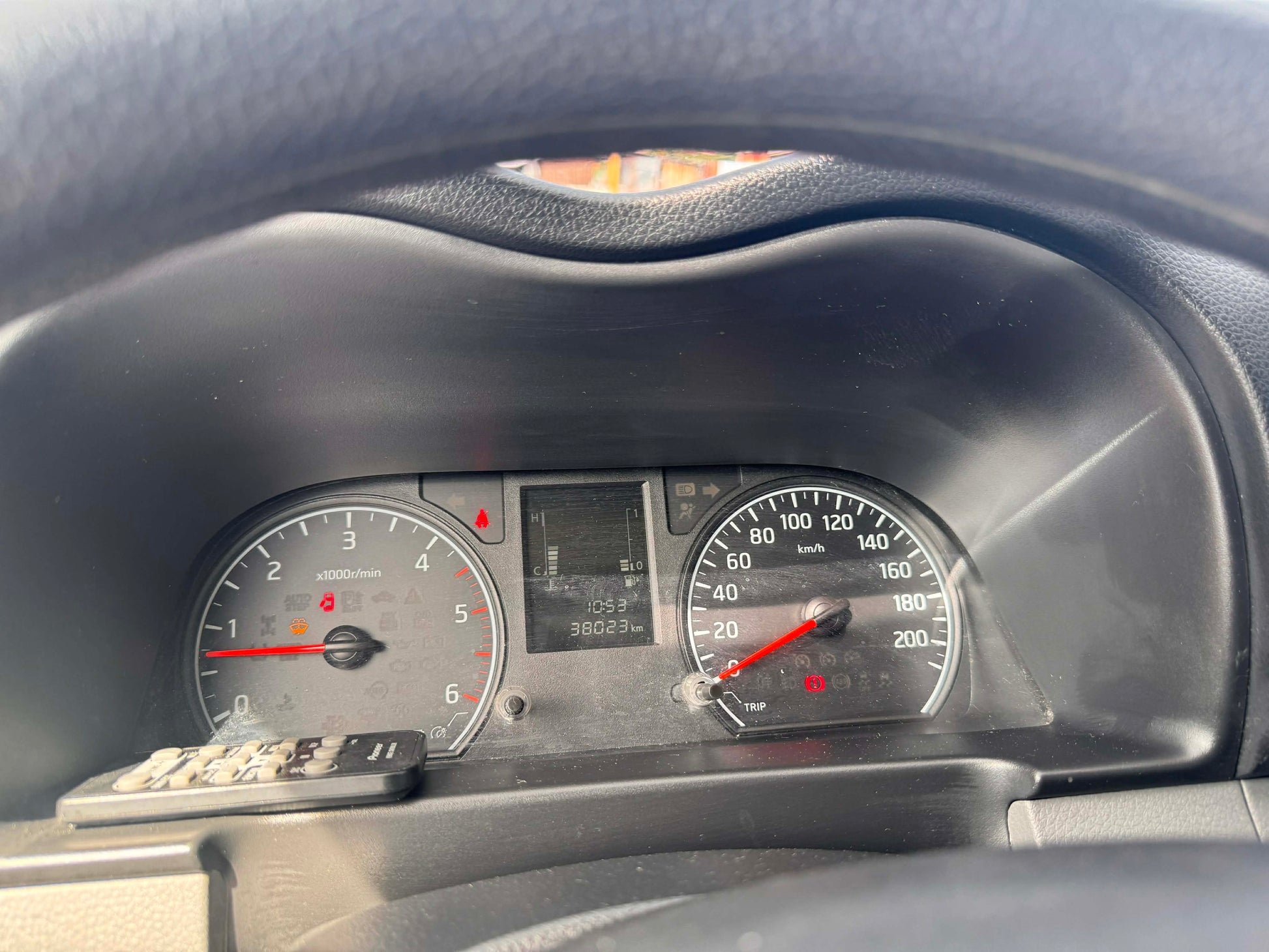 2017 NISSAN NV350 URVAN 2.5L MANUAL TRANSMISSION Gold Aces Car Display Center