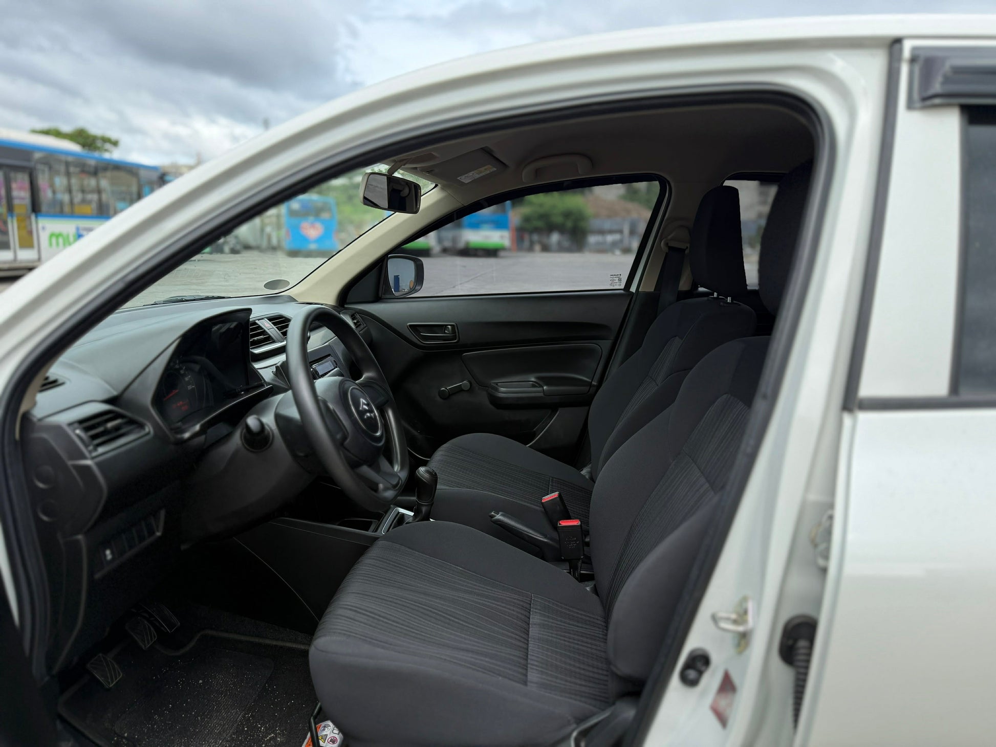 2024 SUZUKI DZIRE 1.2L GL MANUAL TRANSMISSION Gold Aces Car Display Center