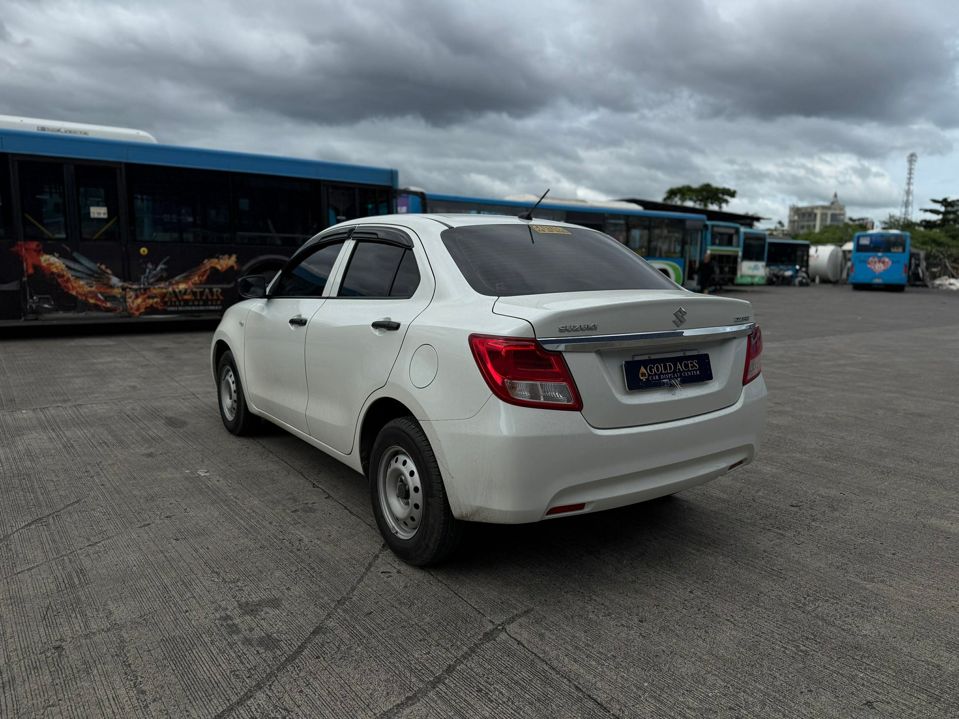 2024 SUZUKI DZIRE 1.2L GL MANUAL TRANSMISSION Gold Aces Car Display Center