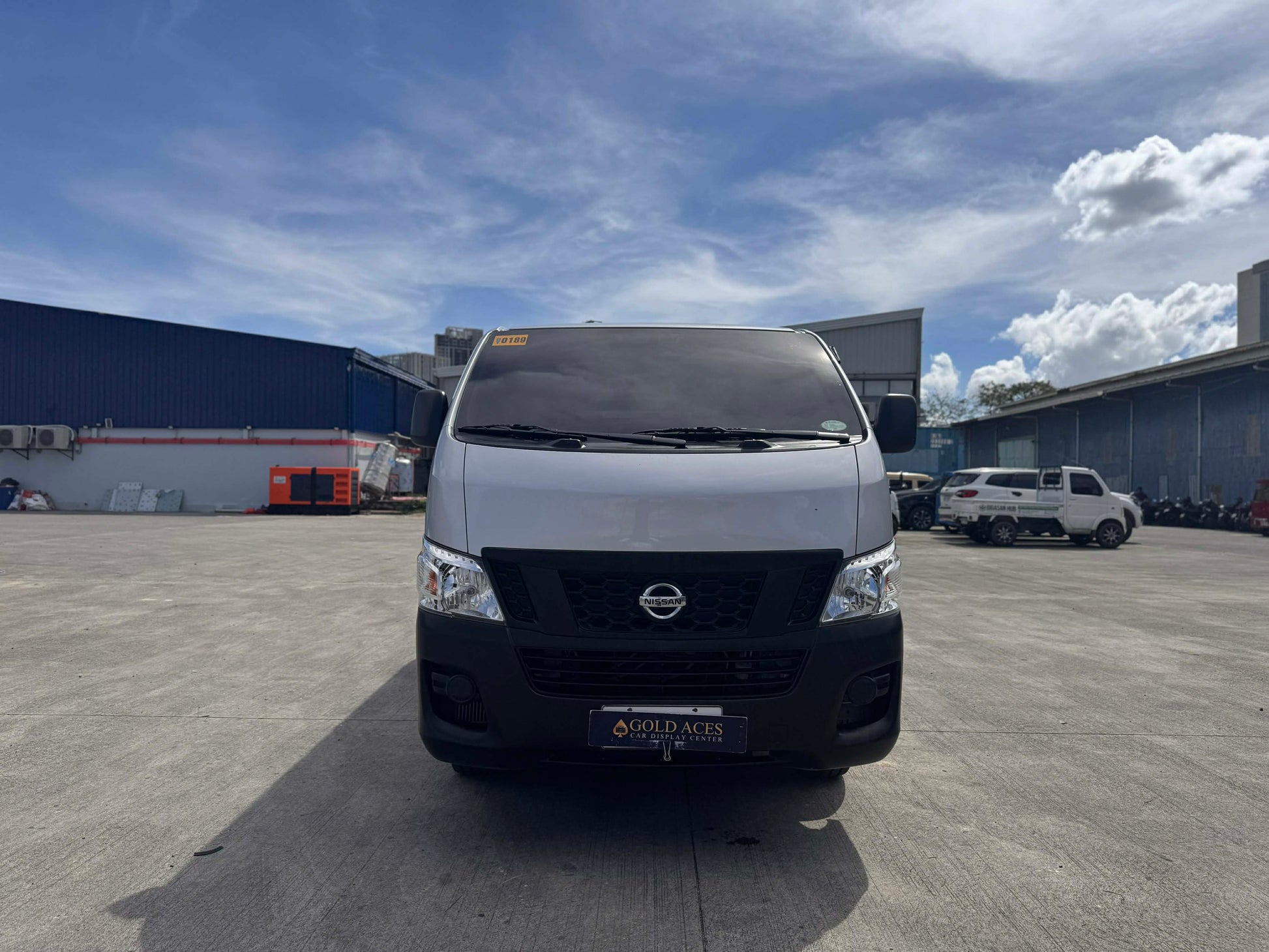 2017 NISSAN NV350 URVAN 2.5L MANUAL TRANSMISSION Gold Aces Car Display Center