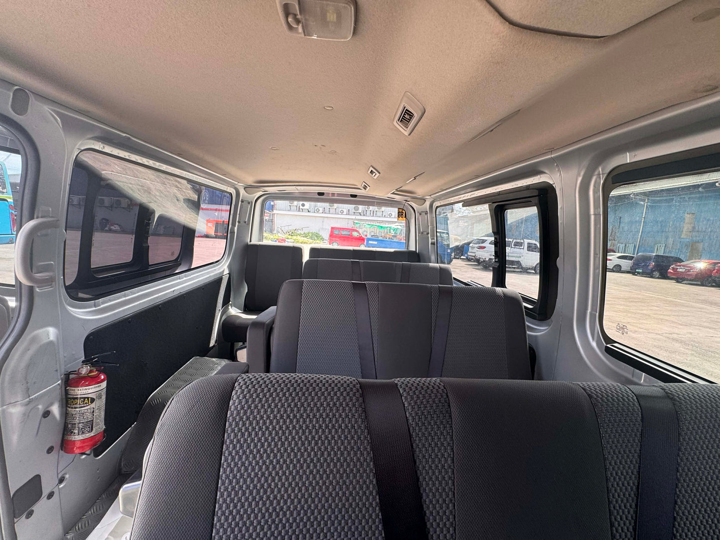 2017 NISSAN NV350 URVAN 2.5L MANUAL TRANSMISSION Gold Aces Car Display Center