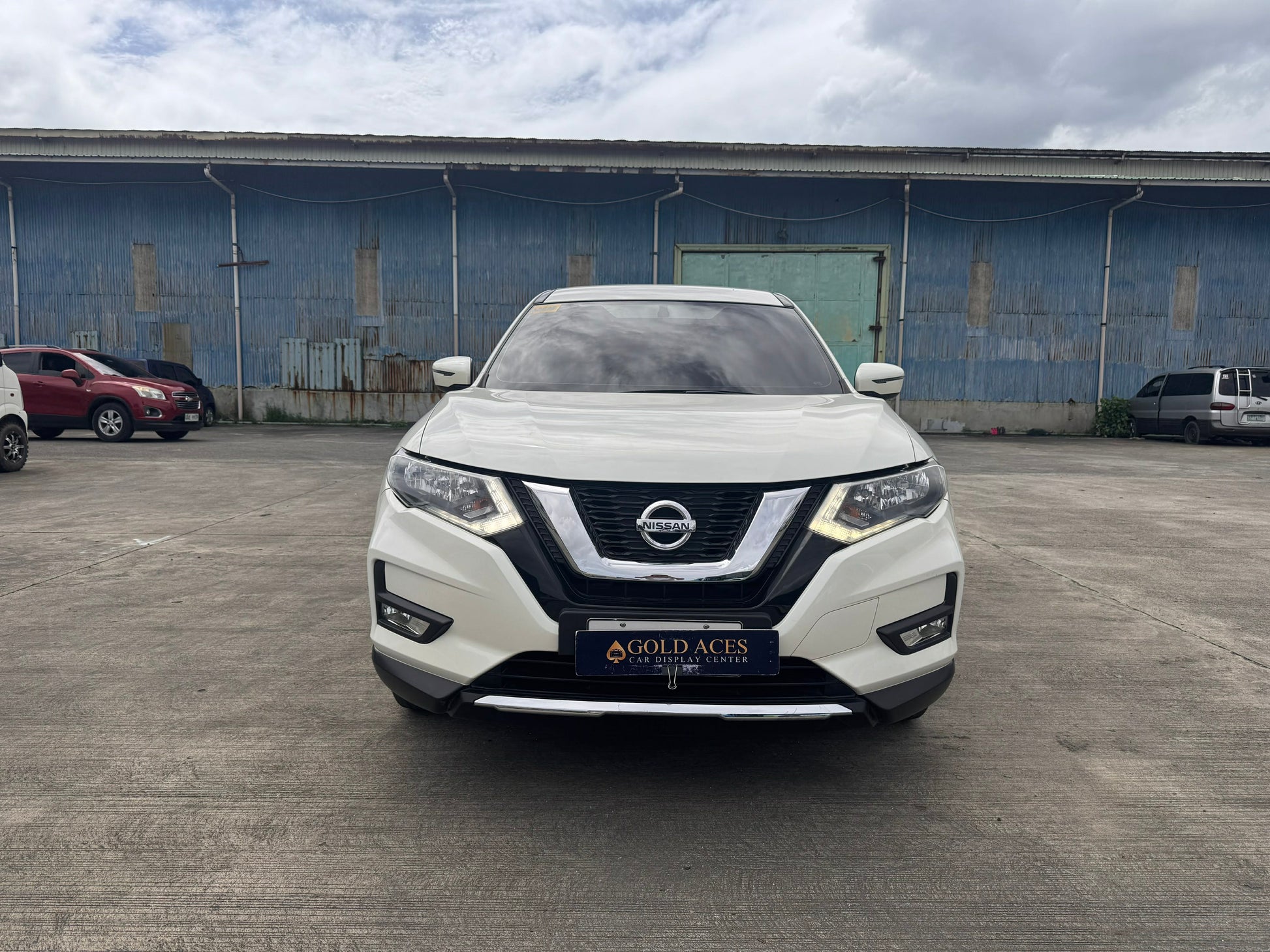 2018 NISSAN X-TRAIL 4X2 AUTOMATIC TRANSMISSION (23T KMS ONLY!) Gold Aces Car Display Center