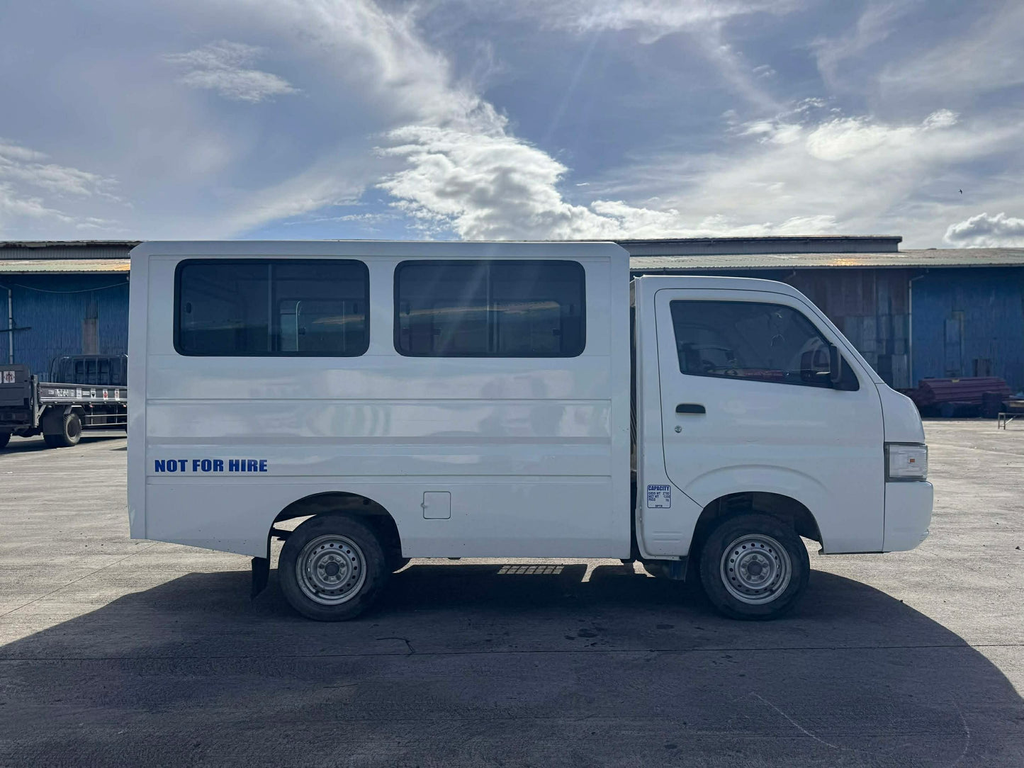 2023 SUZUKI CARRY CAB &amp; CHASSIS 1.5L MANUAL TRANSMISSION Gold Aces Car Display Center