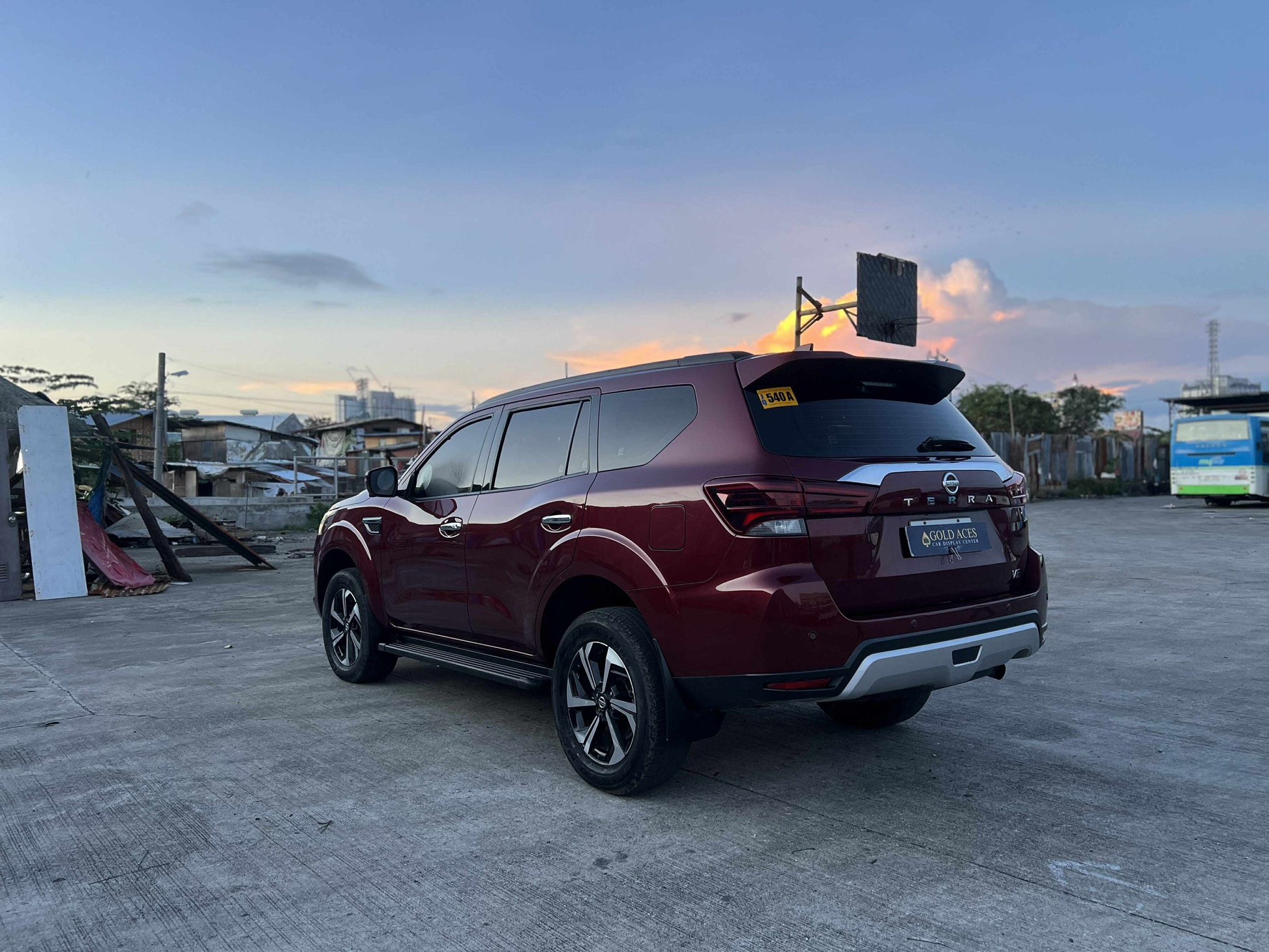 2025 NISSAN TERRA 2.5L VE 4X2 AUTOMATIC TRANMISSION Gold Aces Car Display Center