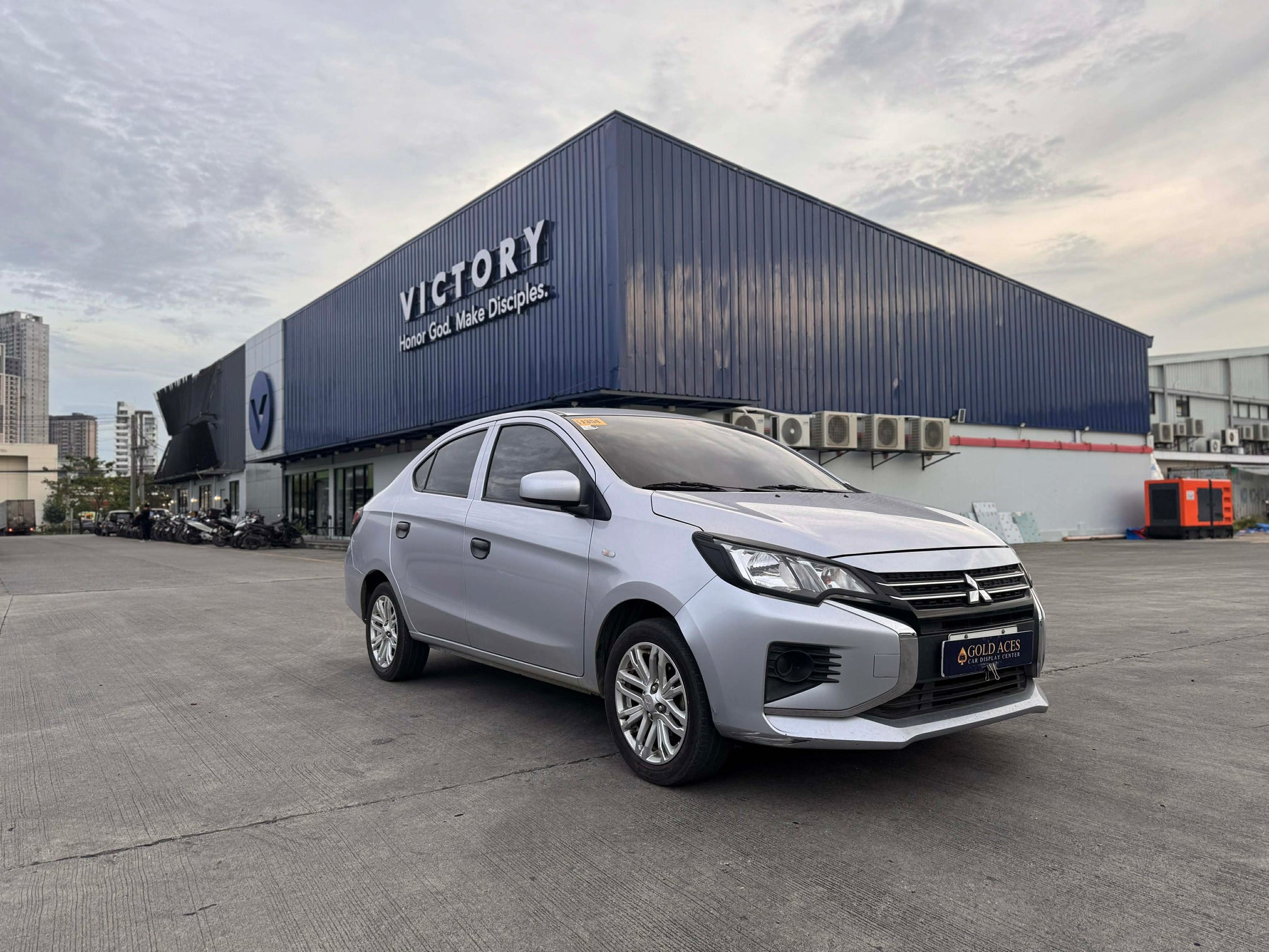 MITSUBISHI MIRAGE G4 GLX 1.2L AUTOMATIC TRANSMISSION Gold Aces Car Display Center