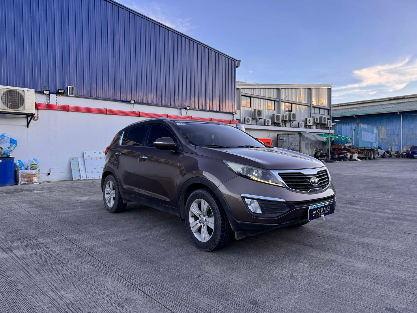 2011 KIA SPORTAGE EX 2.0L EX GAS AUTOMATIC TRANSMISSION Gold Aces Car Display Center