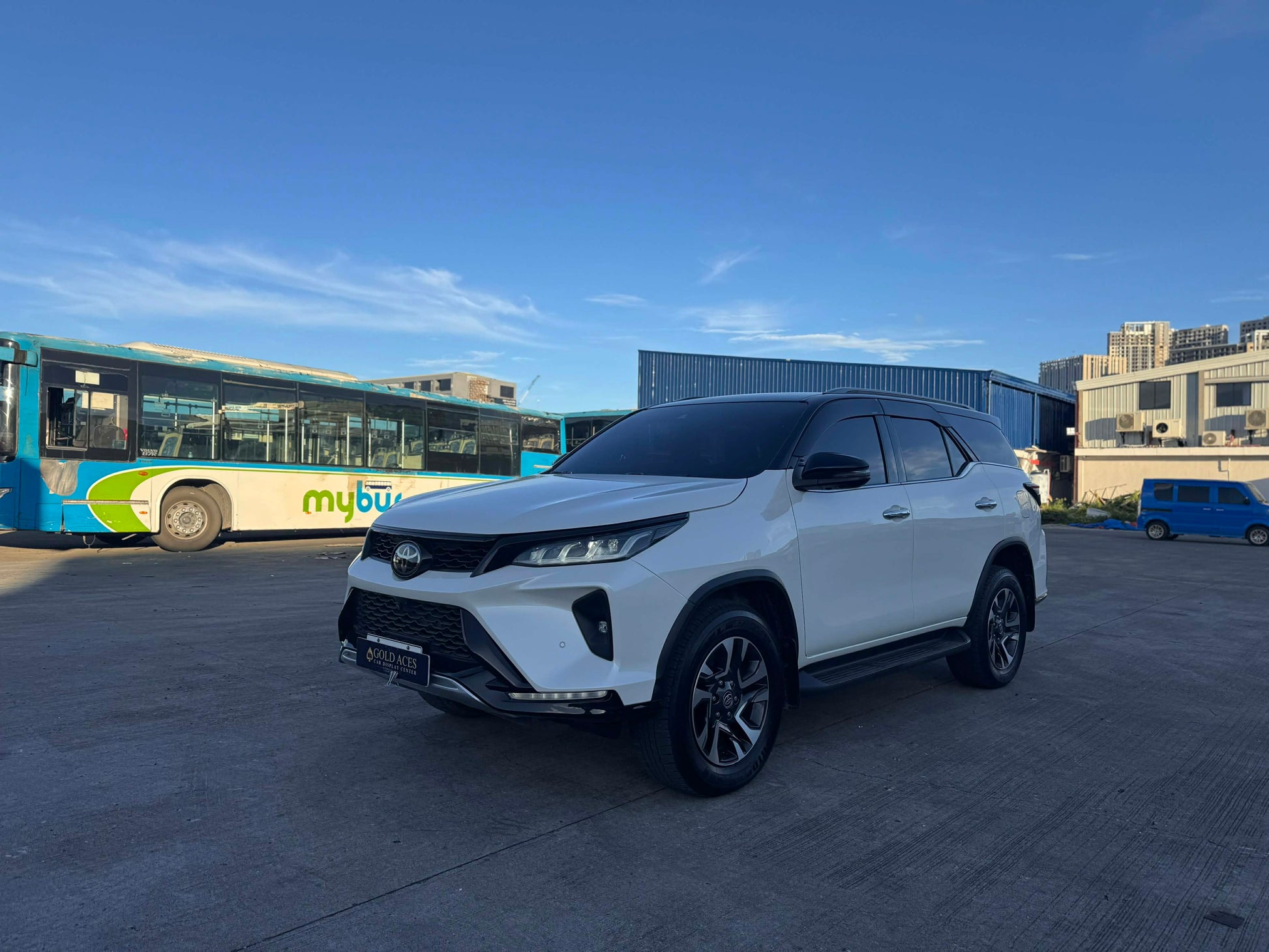 2022 TOYOTA FORTUNER 2.8L LTD 4X4 AUTOMATIC TRANSMISSION (38T KMS ONLY!) Gold Aces Car Display Center