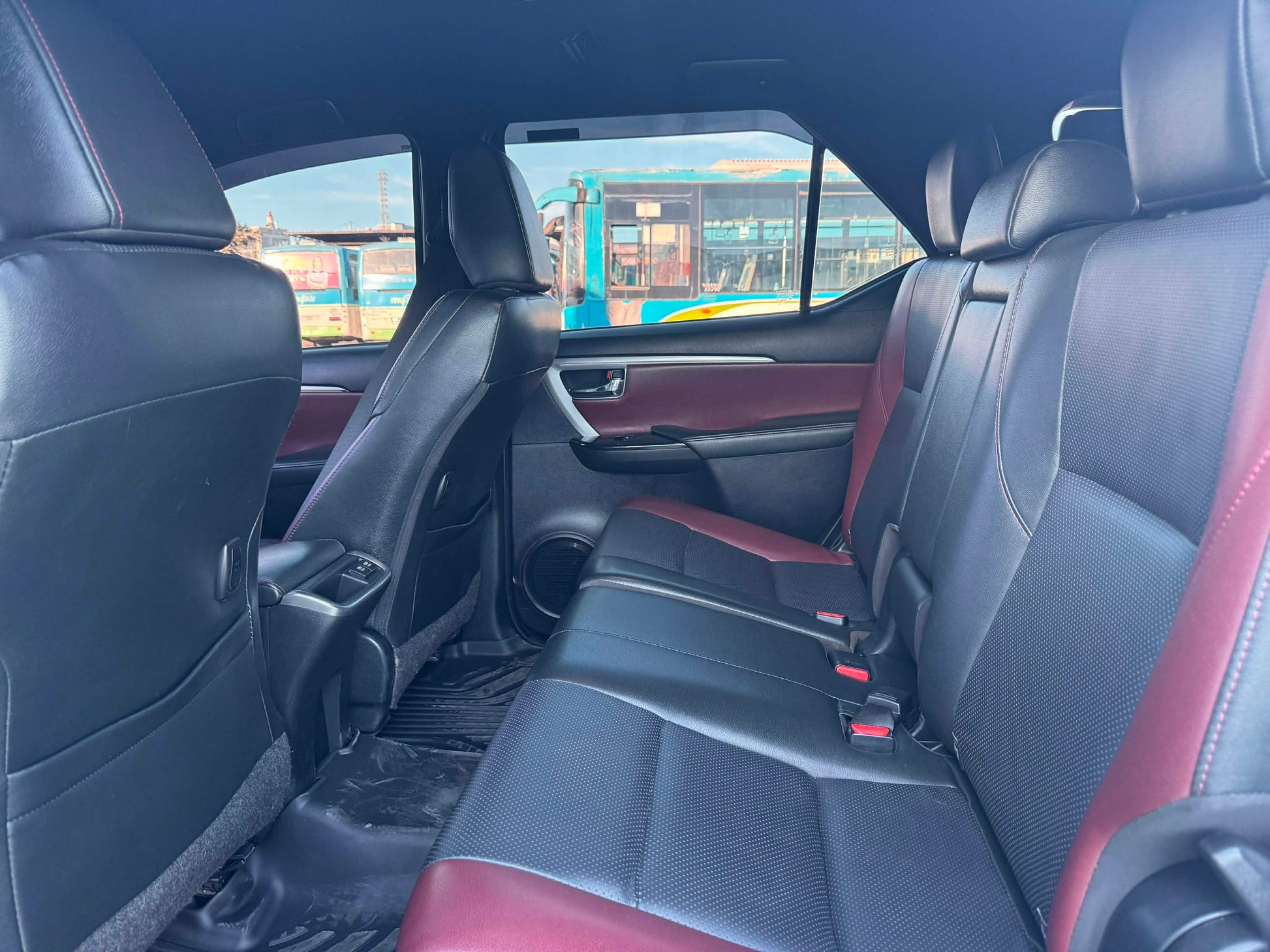 2022 TOYOTA FORTUNER 2.8L LTD 4X4 AUTOMATIC TRANSMISSION (38T KMS ONLY!) Gold Aces Car Display Center