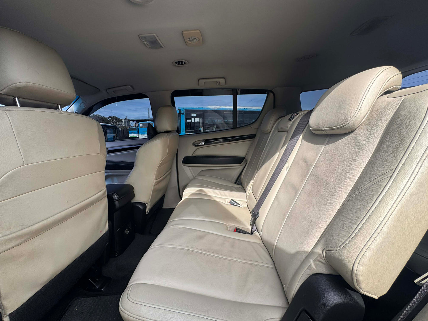 2015 CHEVROLET TRAILBLAZER 2.8L 4X2 AUTOMATIC TRANSMISSION