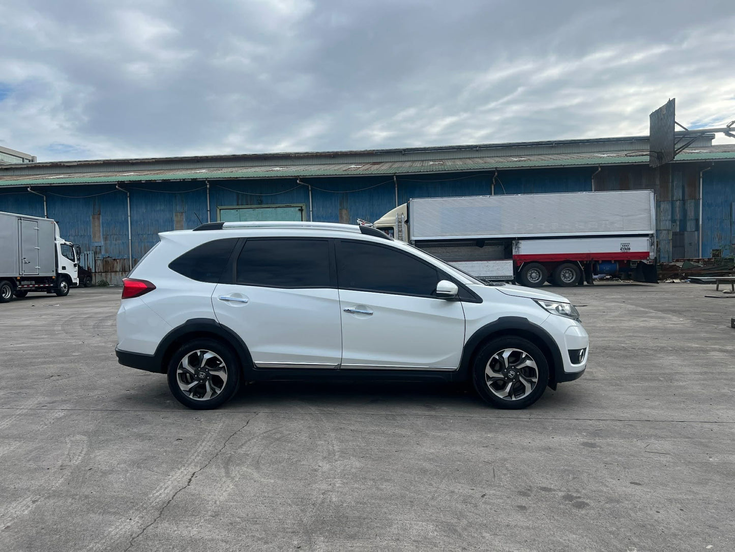 2017 HONDA BRV 1.5L V AUTOMATIC TRANSMISSION Gold Aces Car Display Center