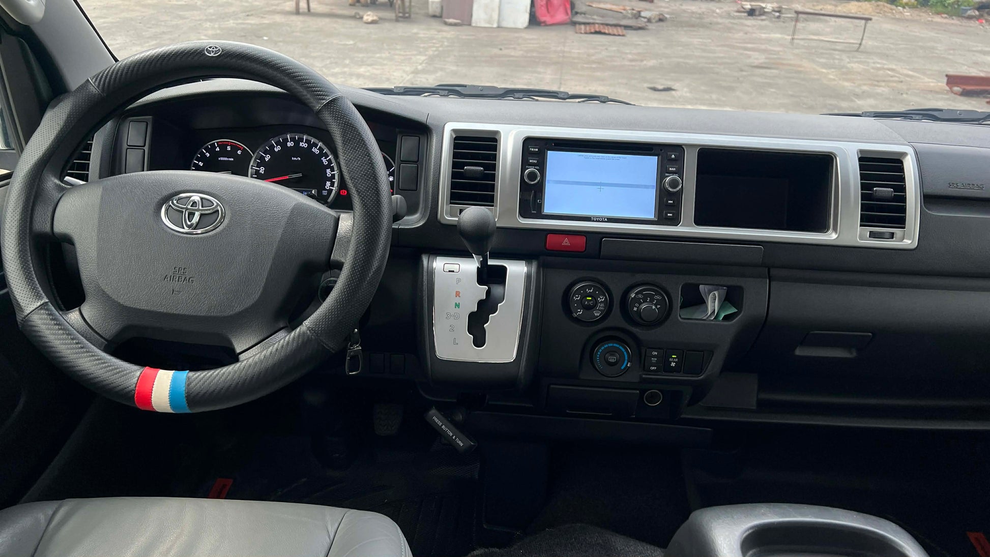 2016 TOYOTA HIACE SUPER GRANDIA 2.8L DSL AUTOMATIC TRANSMISSION Gold Aces Car Display Center