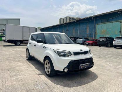 2016 KIA SOUL LX 1.6L DSL MANUAL TRANSMISSION Gold Aces Car Display Center