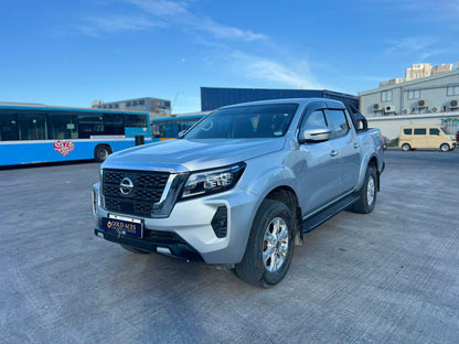2024 NISSAN NAVARA 2.5L 4X2 VE MANUAL TRANSMISSION Gold Aces Car Display Center