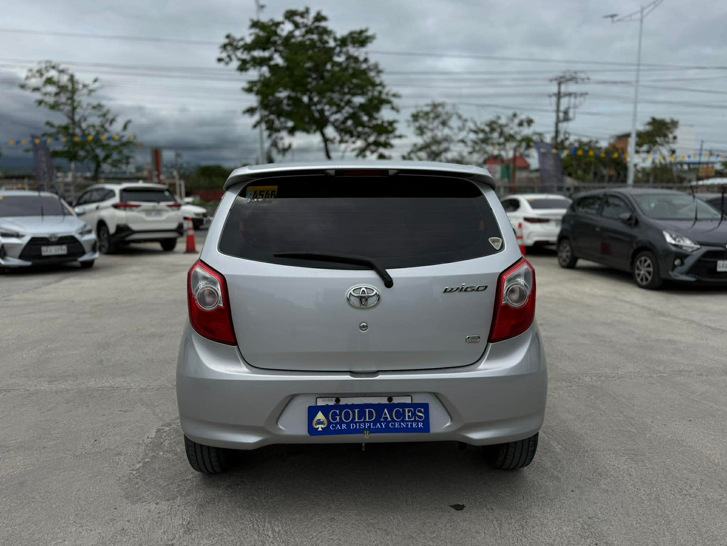 2015 TOYOTA WIGO G 1.0L AUTOMATIC TRANSMISSION Gold Aces Car Display Center