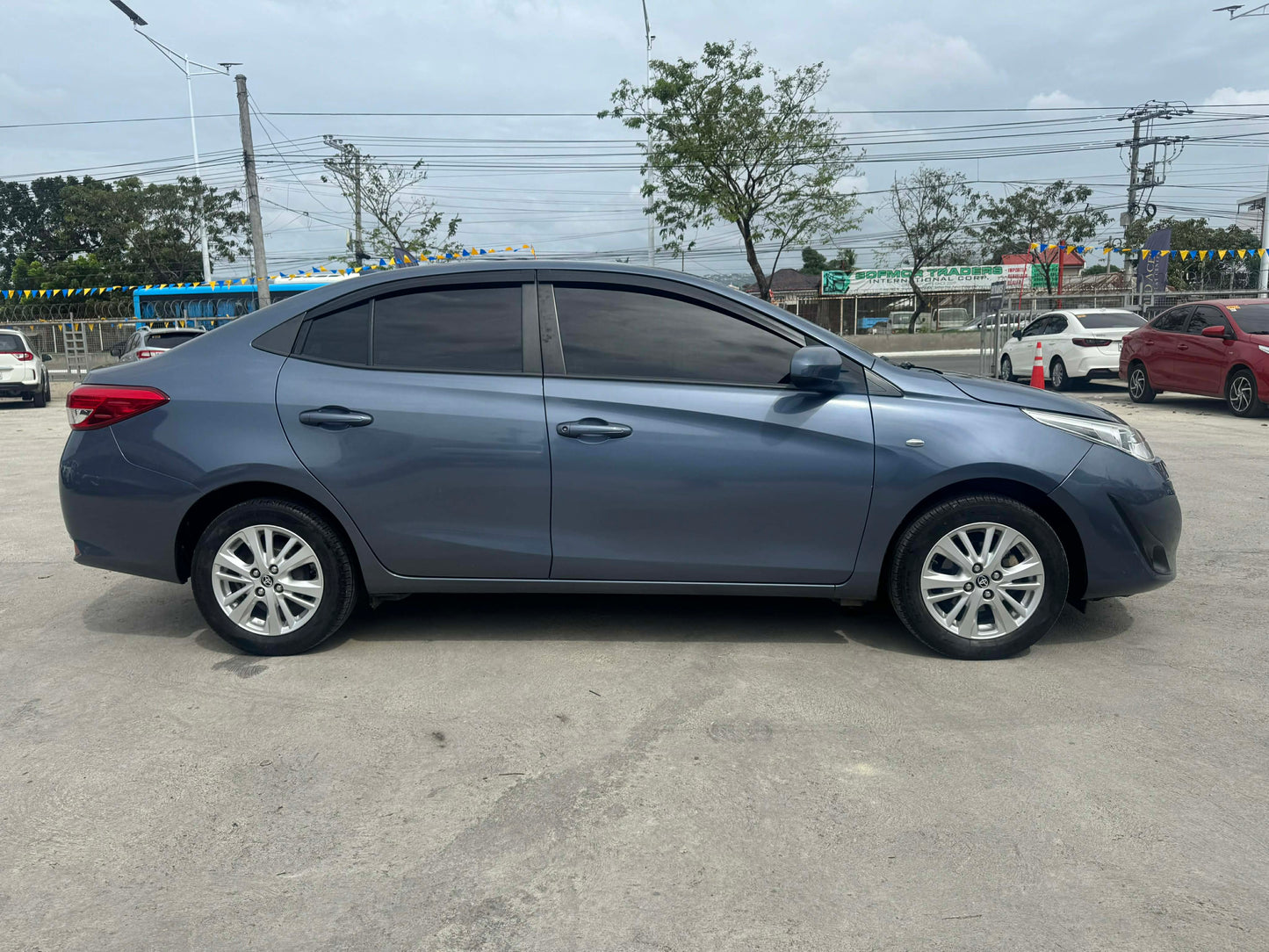 2020 TOYOTA VIOS 1.3L XLE CVT AUTOMATIC TRANSMISSION Gold Aces Car Display Center