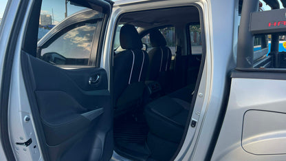 2024 NISSAN NAVARA 2.5L 4X2 VE MANUAL TRANSMISSION Gold Aces Car Display Center