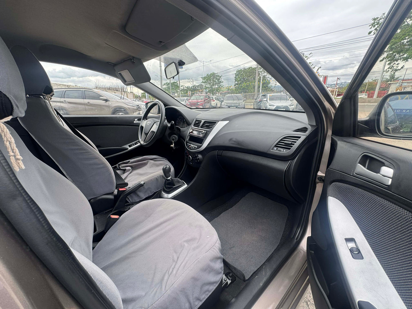 2014 HYUNDAI ACCENT 1.4L GL MANUAL TRANSMISSION Gold Aces Car Display Center