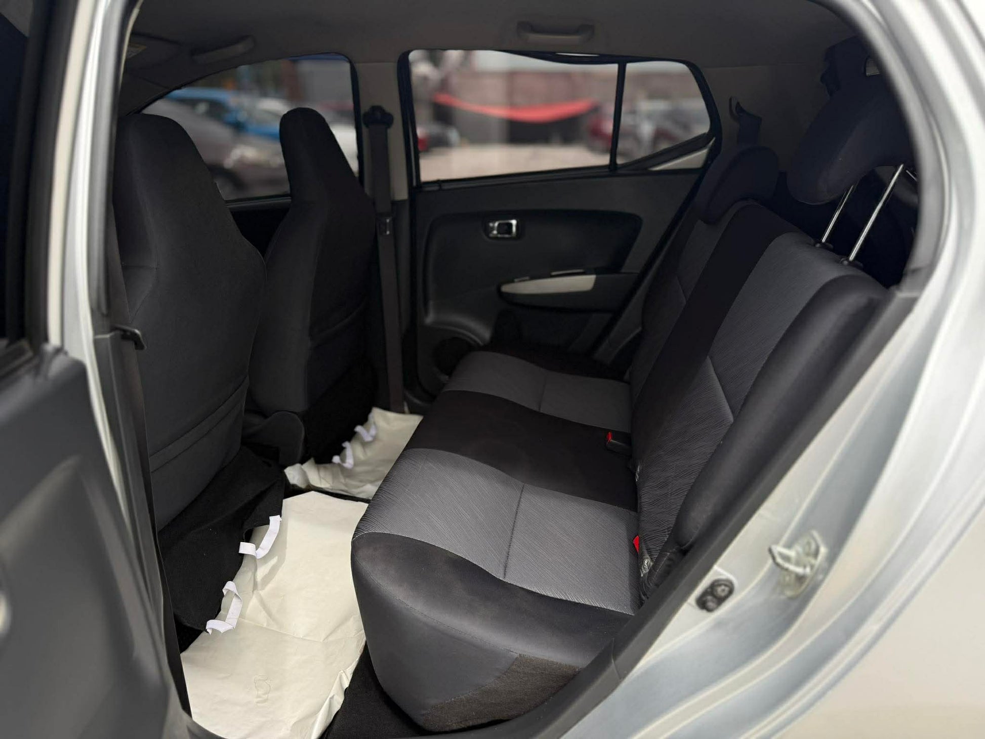 2015 TOYOTA WIGO G 1.0L AUTOMATIC TRANSMISSION Gold Aces Car Display Center